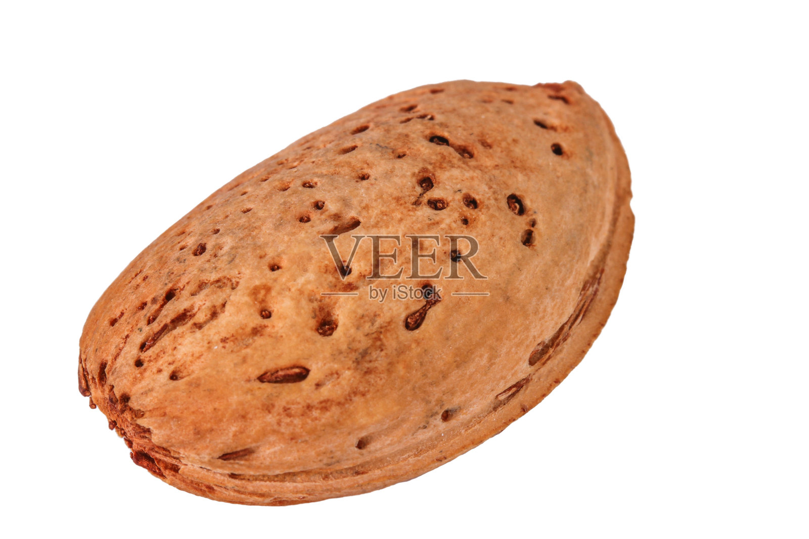 孤立在白色背景上的杏仁照片摄影图片