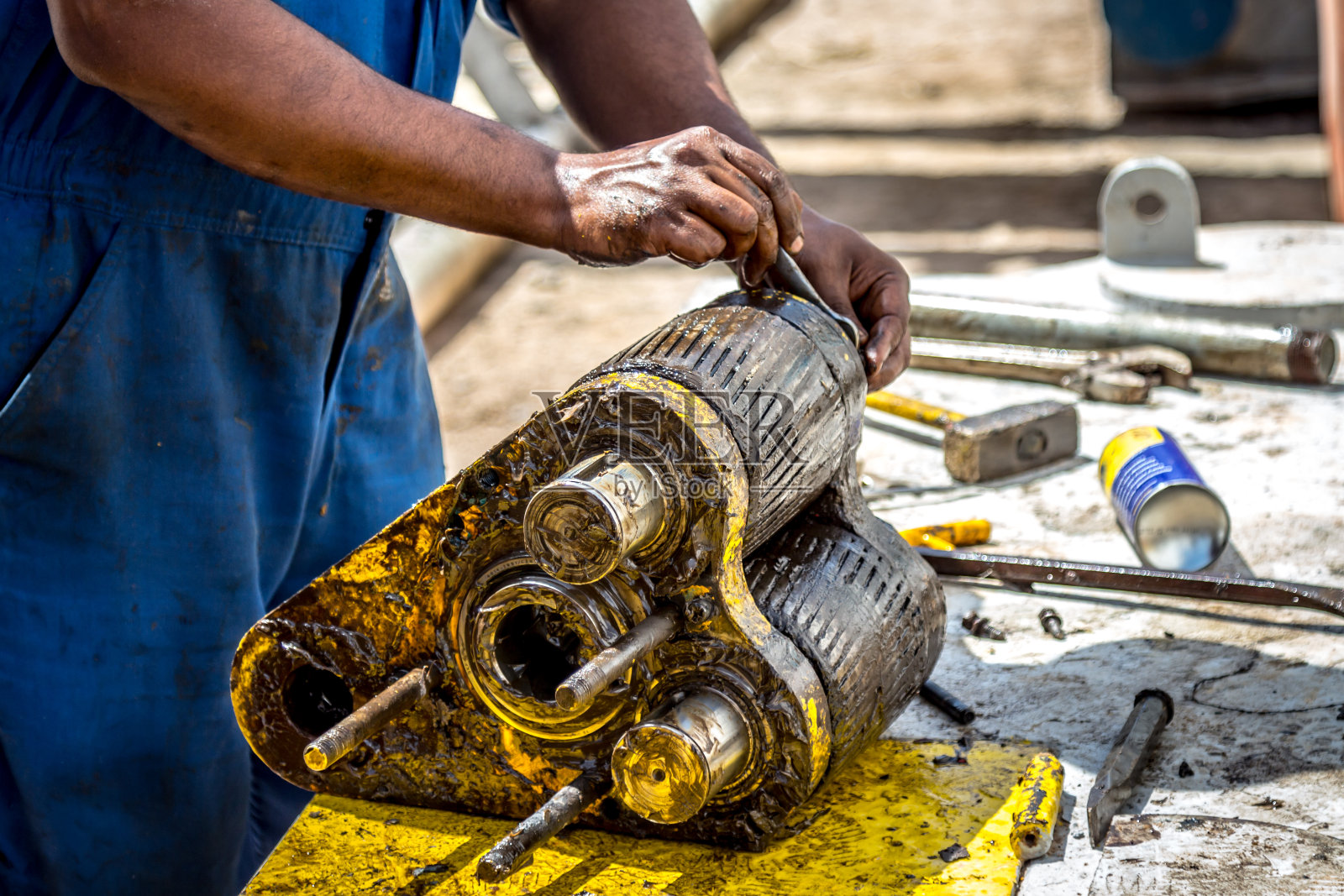 发动机保养照片摄影图片