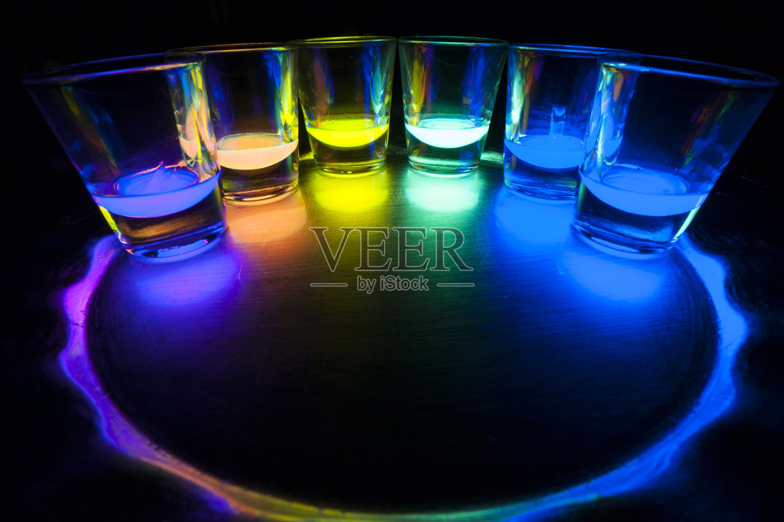 发光的球照片摄影图片