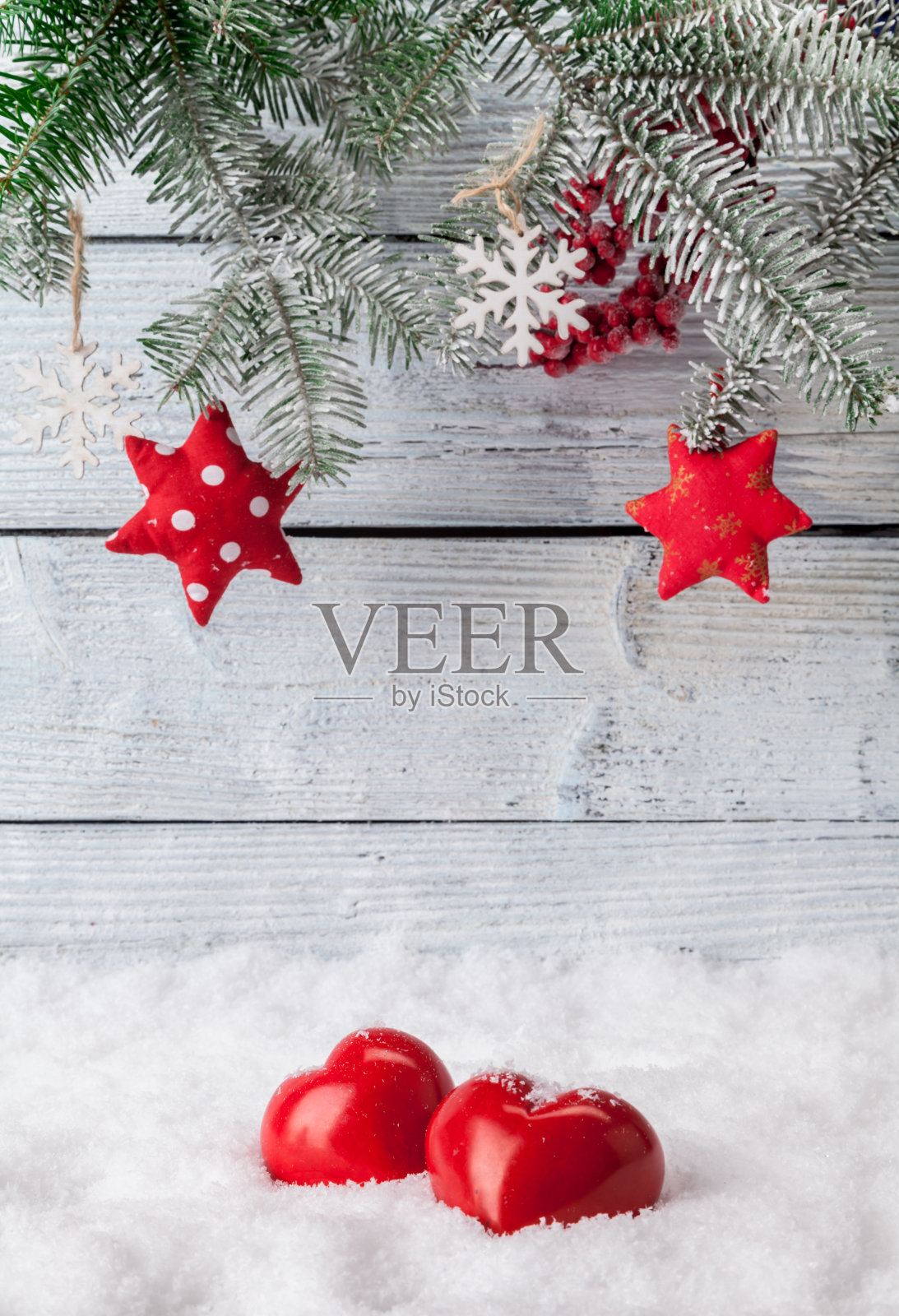 圣诞静物装饰与木制背景照片摄影图片