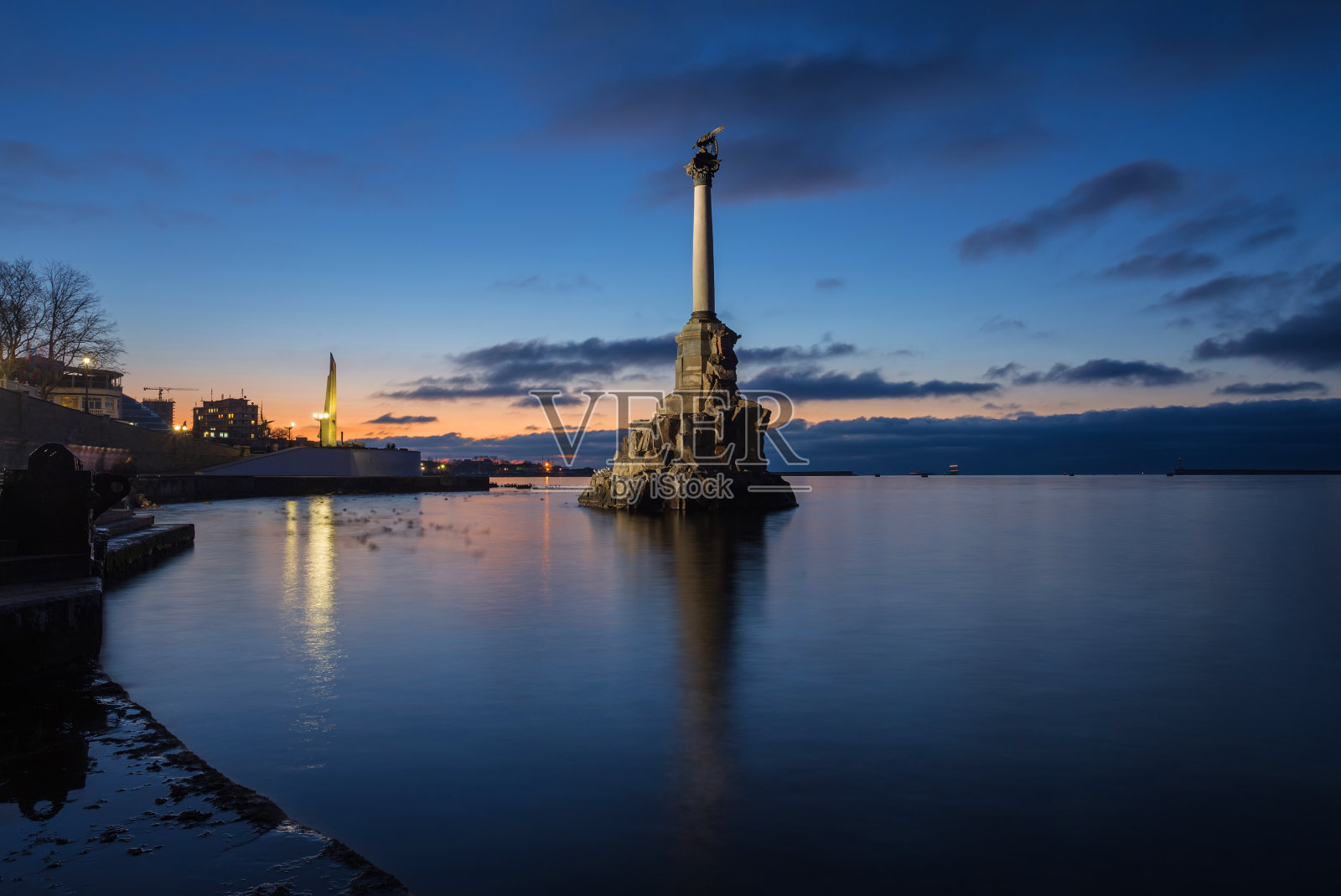 塞瓦斯托波尔沉船纪念碑照片摄影图片