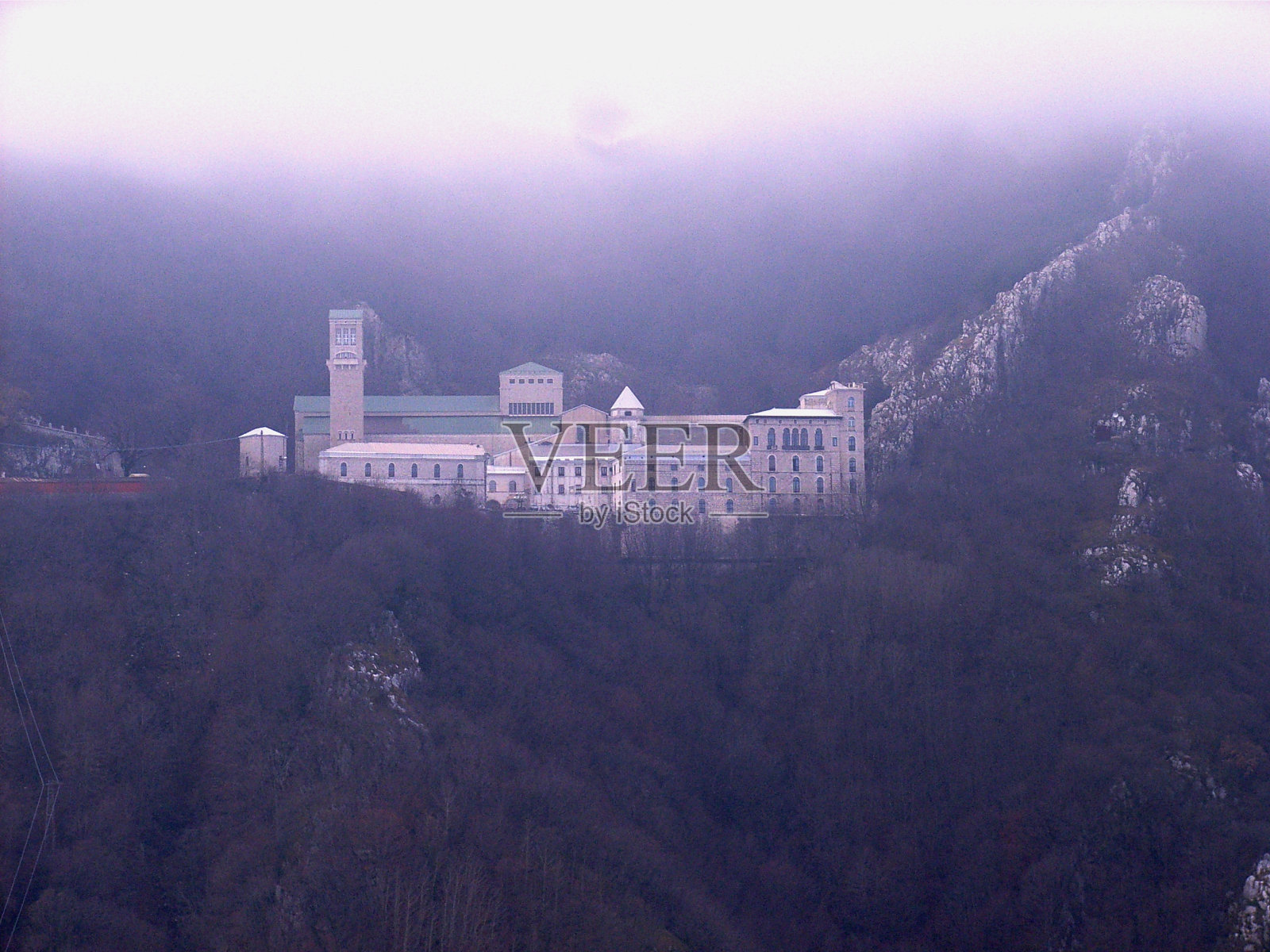 上面的蒙特维吉纳神殿照片摄影图片