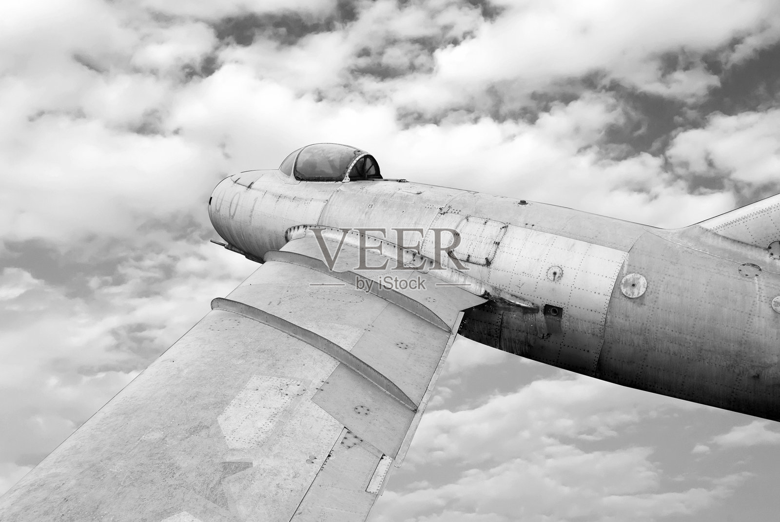 老式军用飞机，会飞的战斗机照片摄影图片