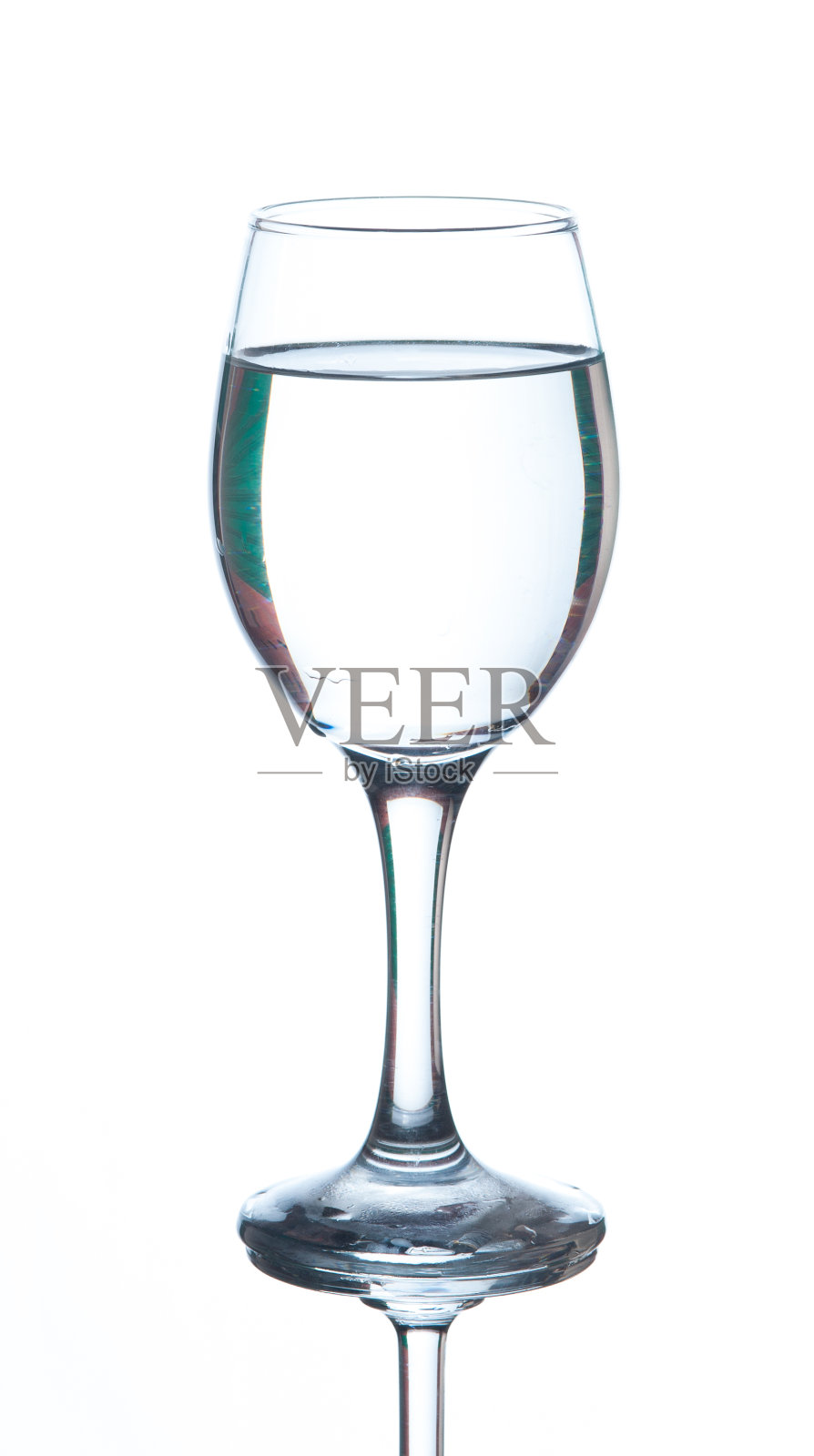 一杯水孤立在白色照片摄影图片