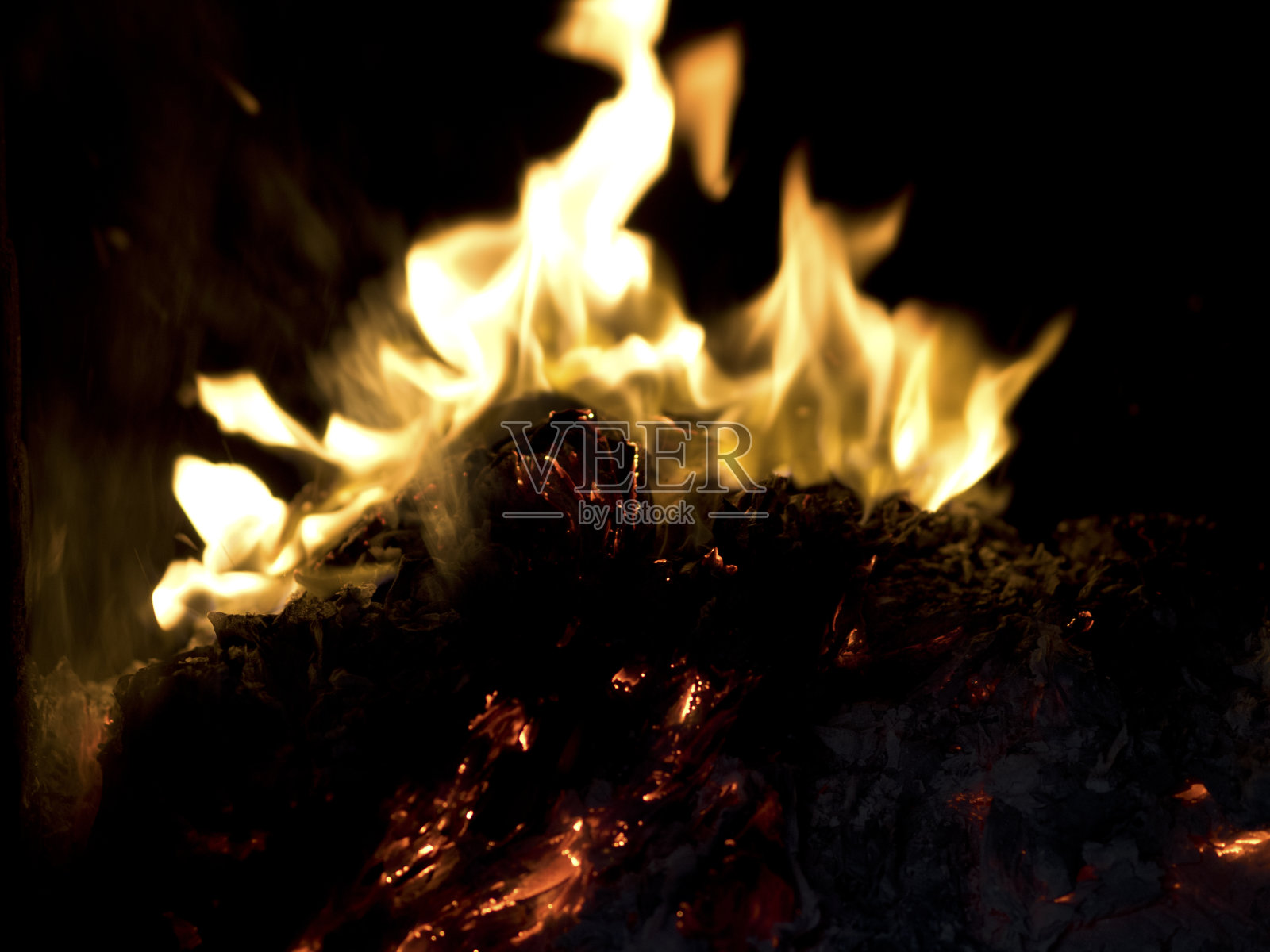 中国烧冥币的传统照片摄影图片