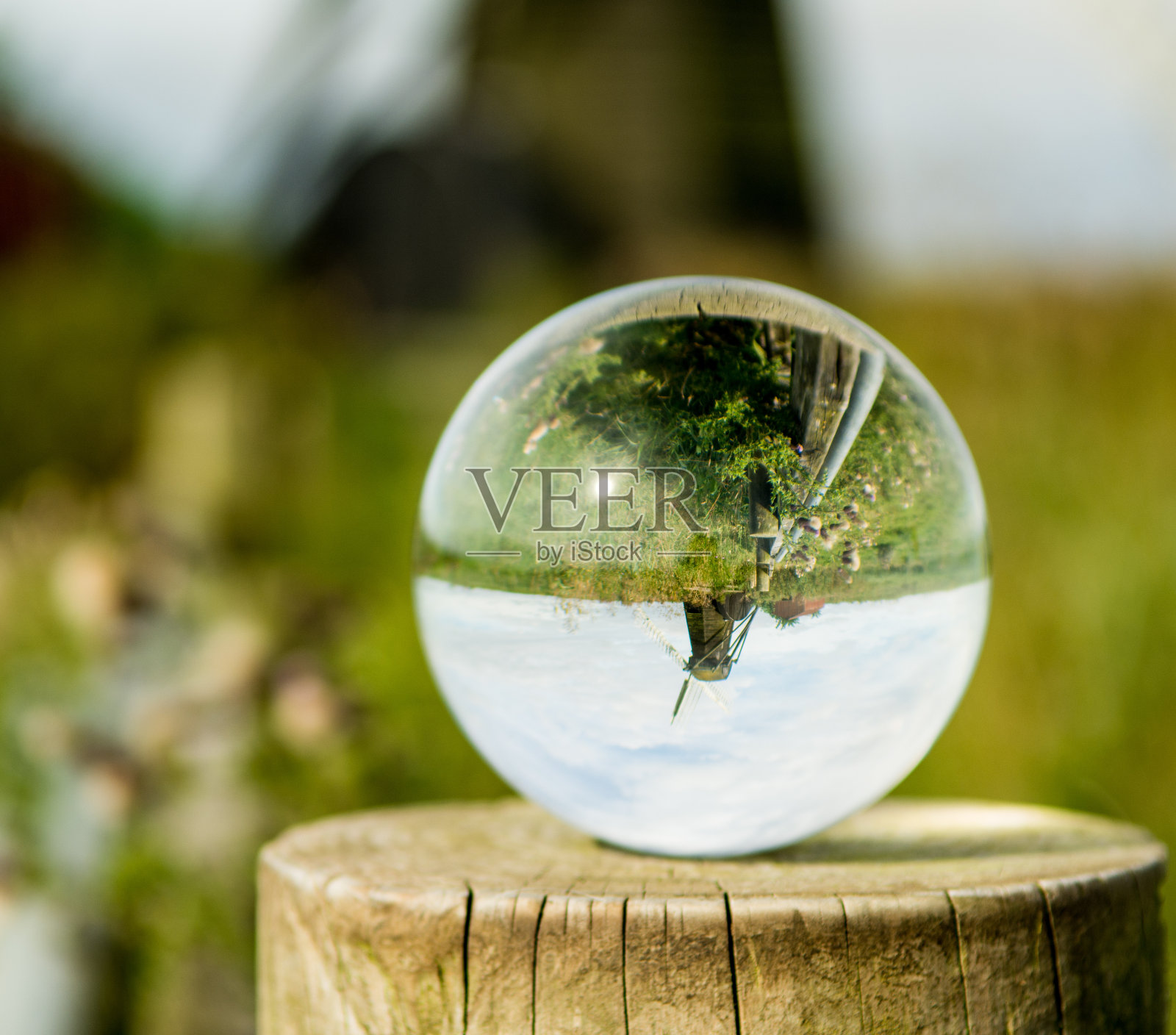 水晶球风车照片摄影图片