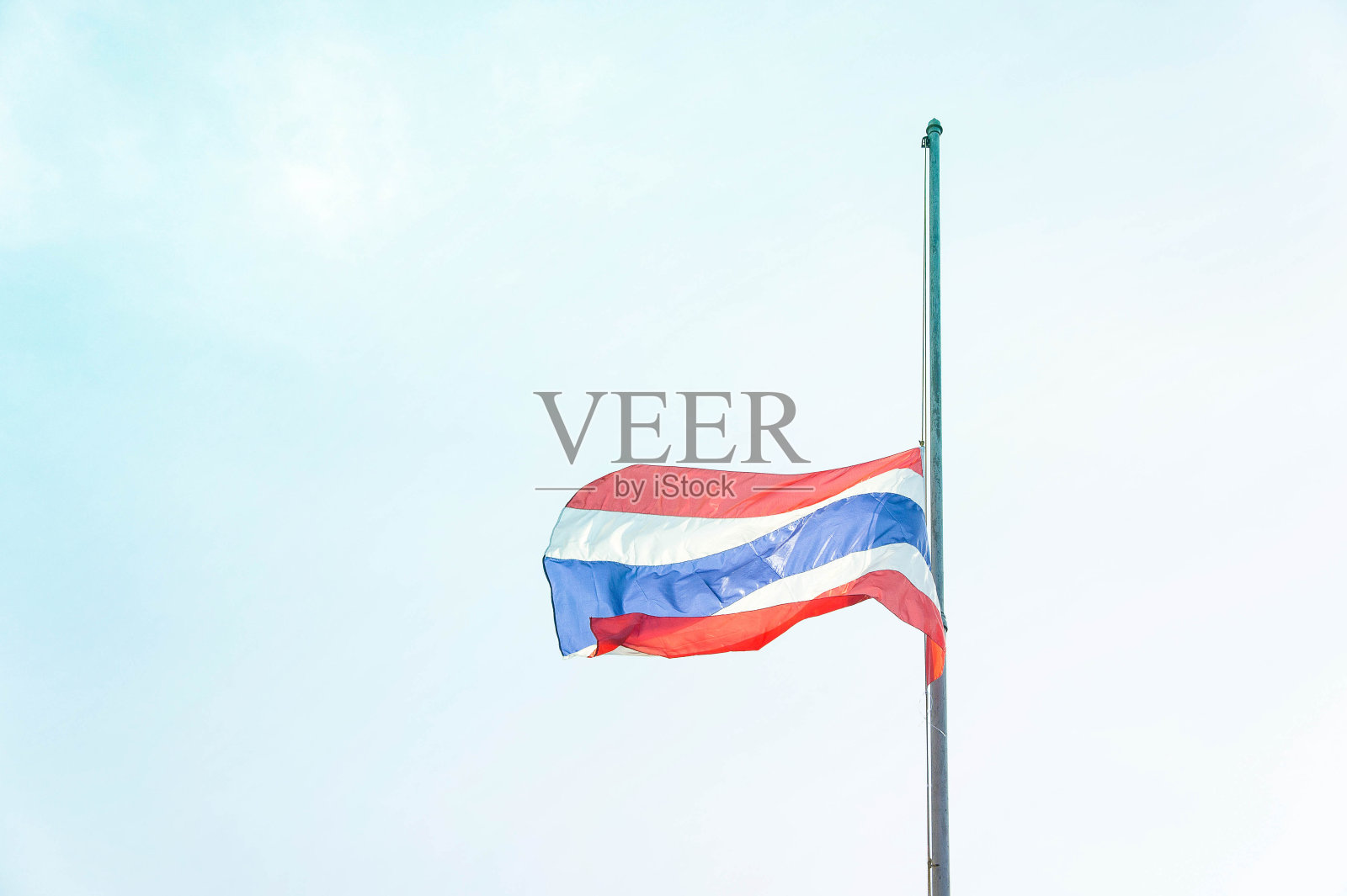 降半旗致哀照片摄影图片