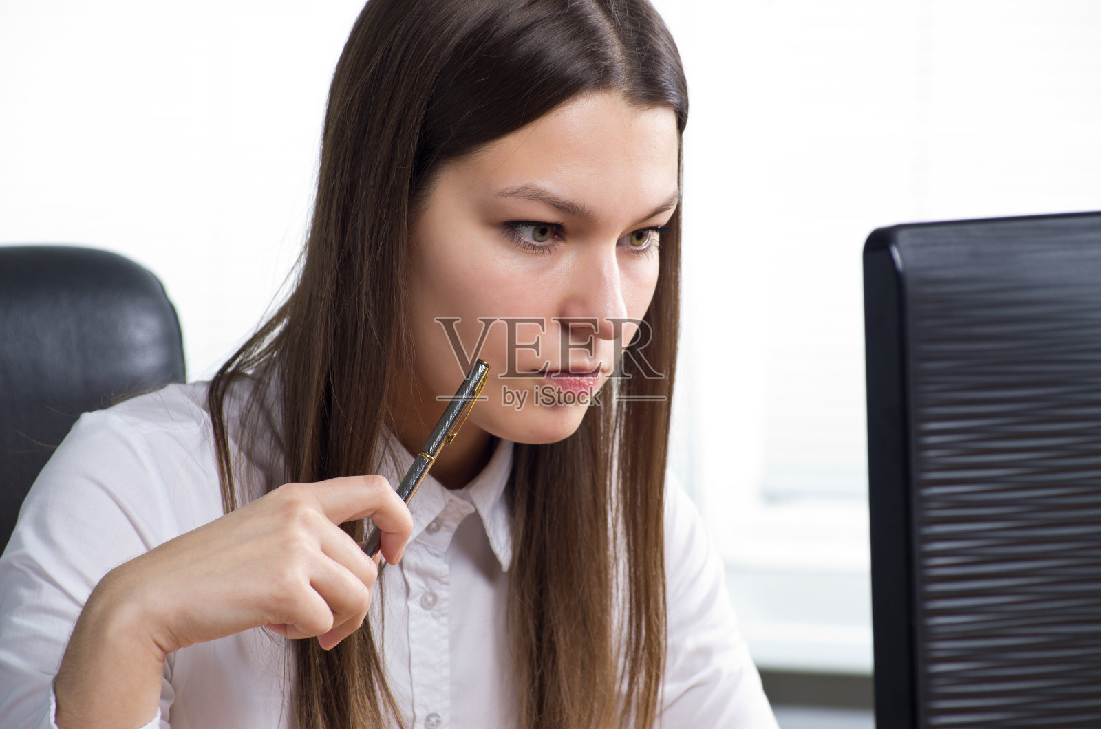 年轻的女商人照片摄影图片