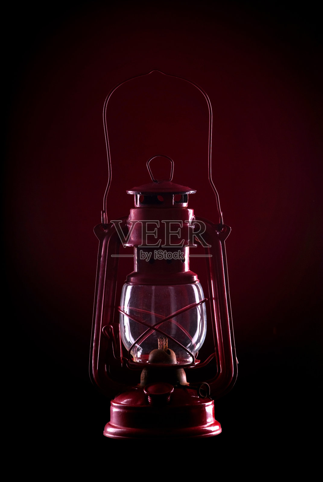 红色的煤油灯照片摄影图片