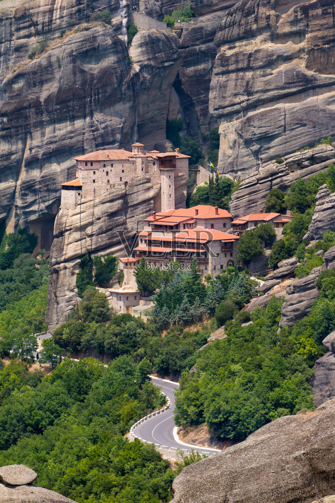 特里卡拉迈特拉的鲁萨努(圣芭芭拉)修道院照片摄影图片