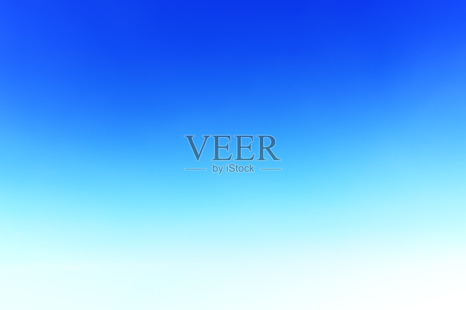 蓝天上蔓延的云朵照片摄影图片