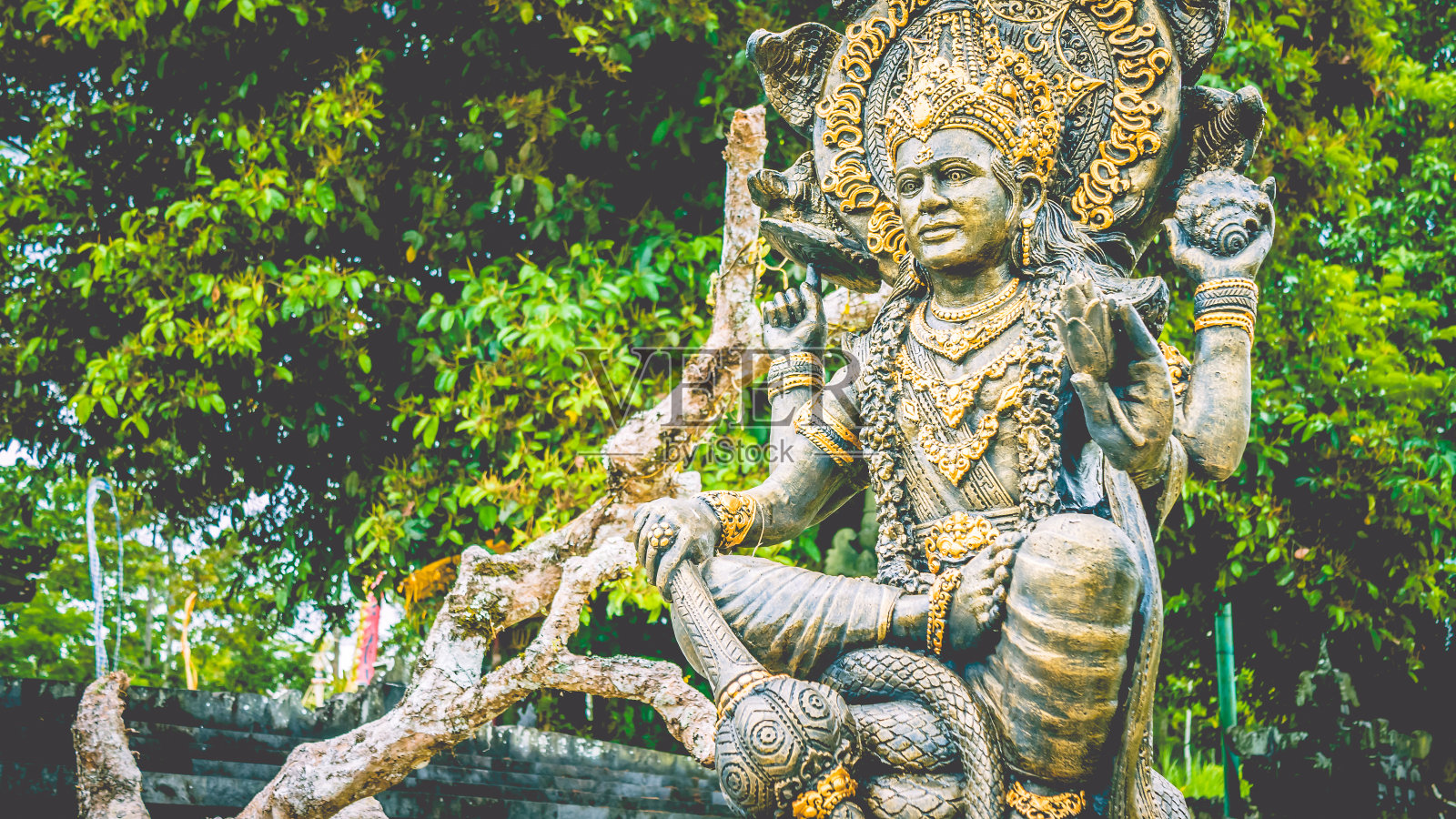 甘尼萨雕像在巴厘岛库塔，印度尼西亚照片摄影图片