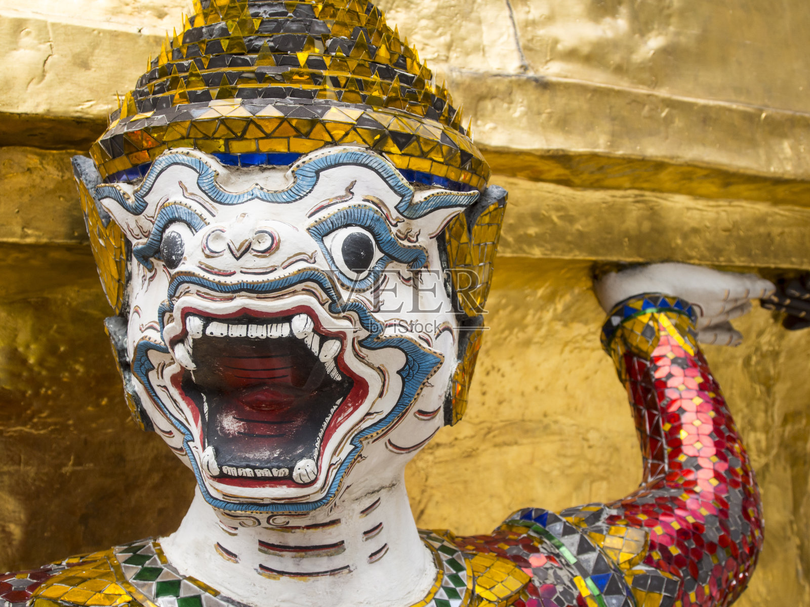 曼谷大皇宫的恶魔雕像照片摄影图片