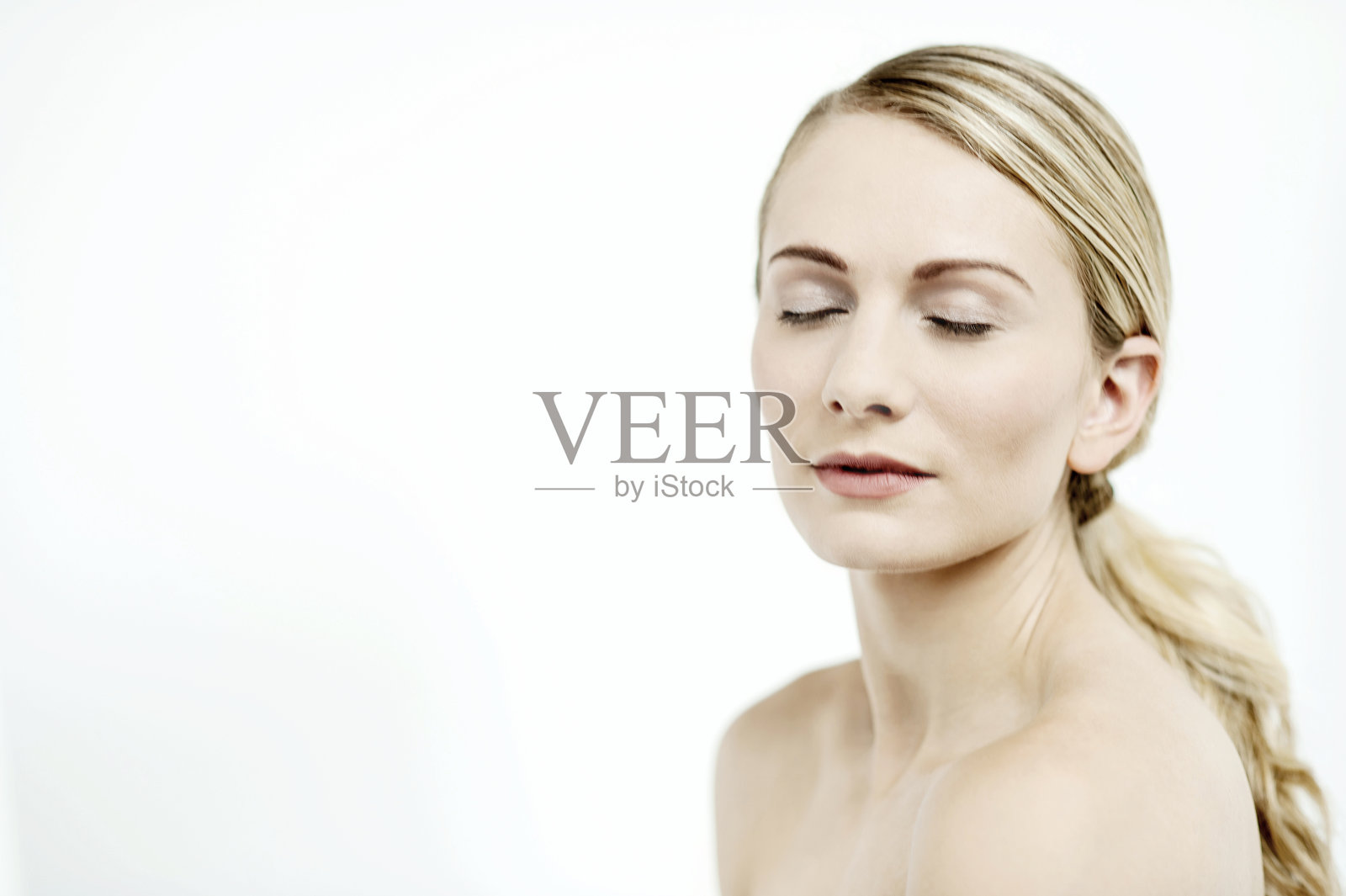 我睁开眼睛好吗?照片摄影图片