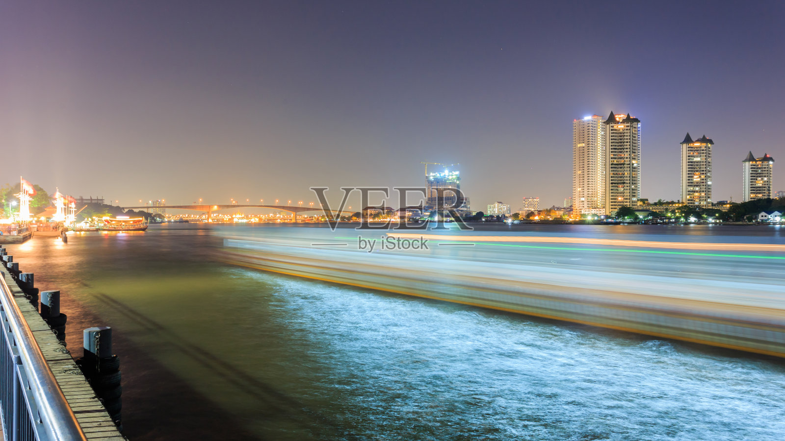 湄南河之夜照片摄影图片