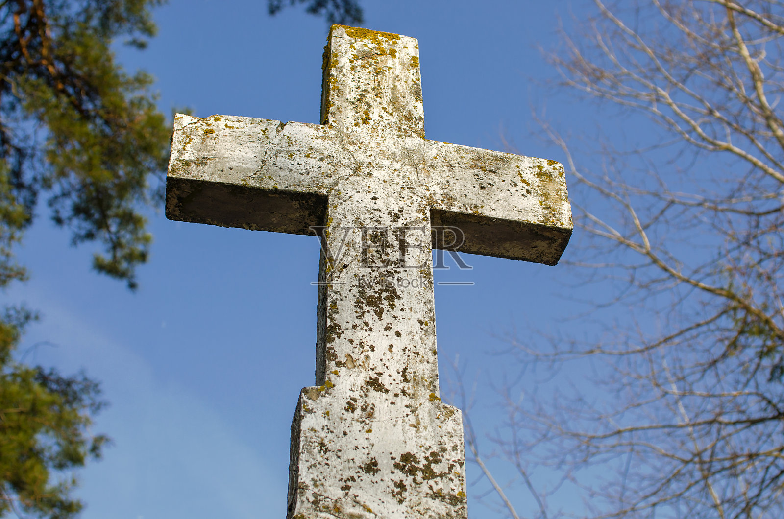 大石碑横天空背景照片摄影图片