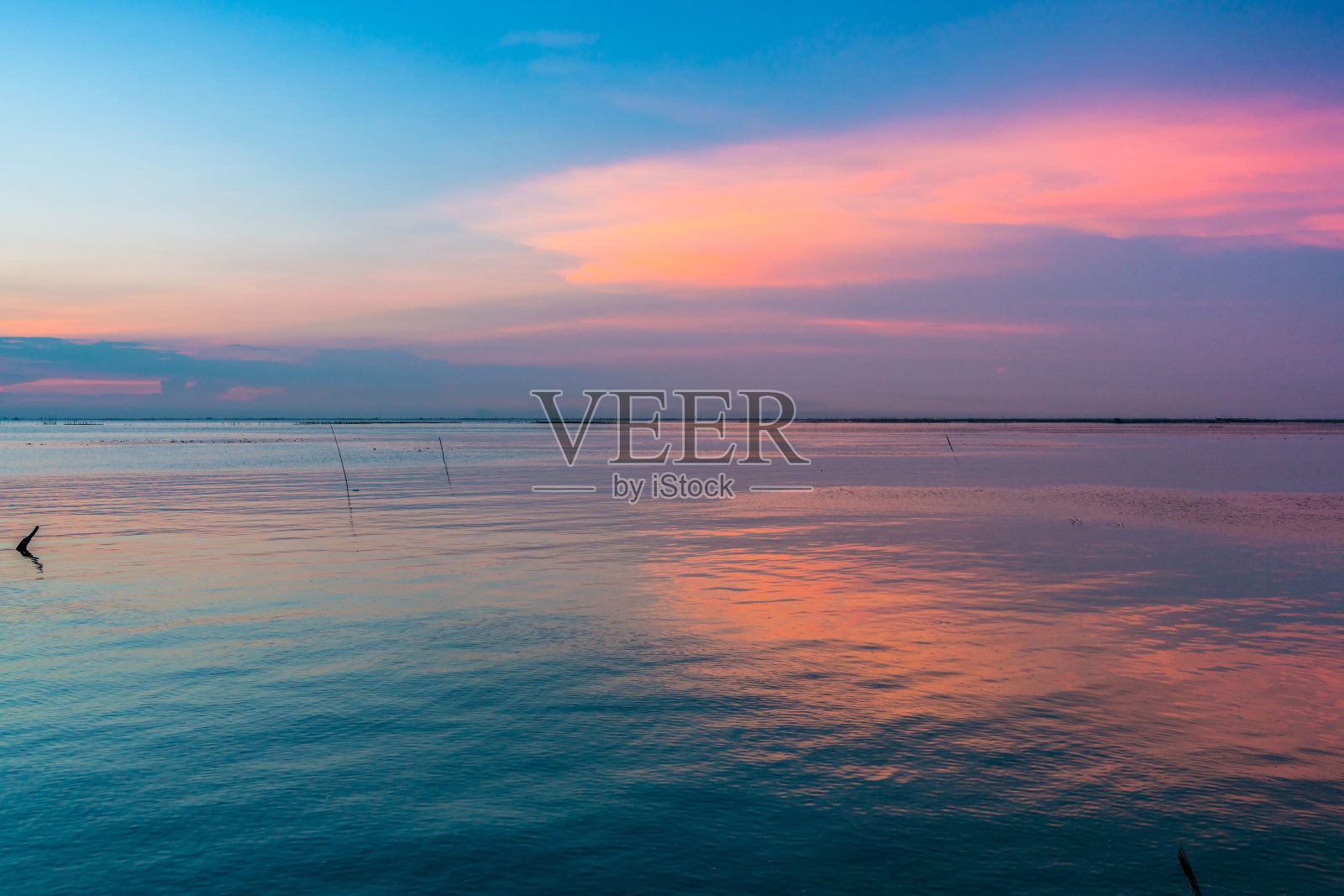 日落海景牡蛎养殖场照片摄影图片