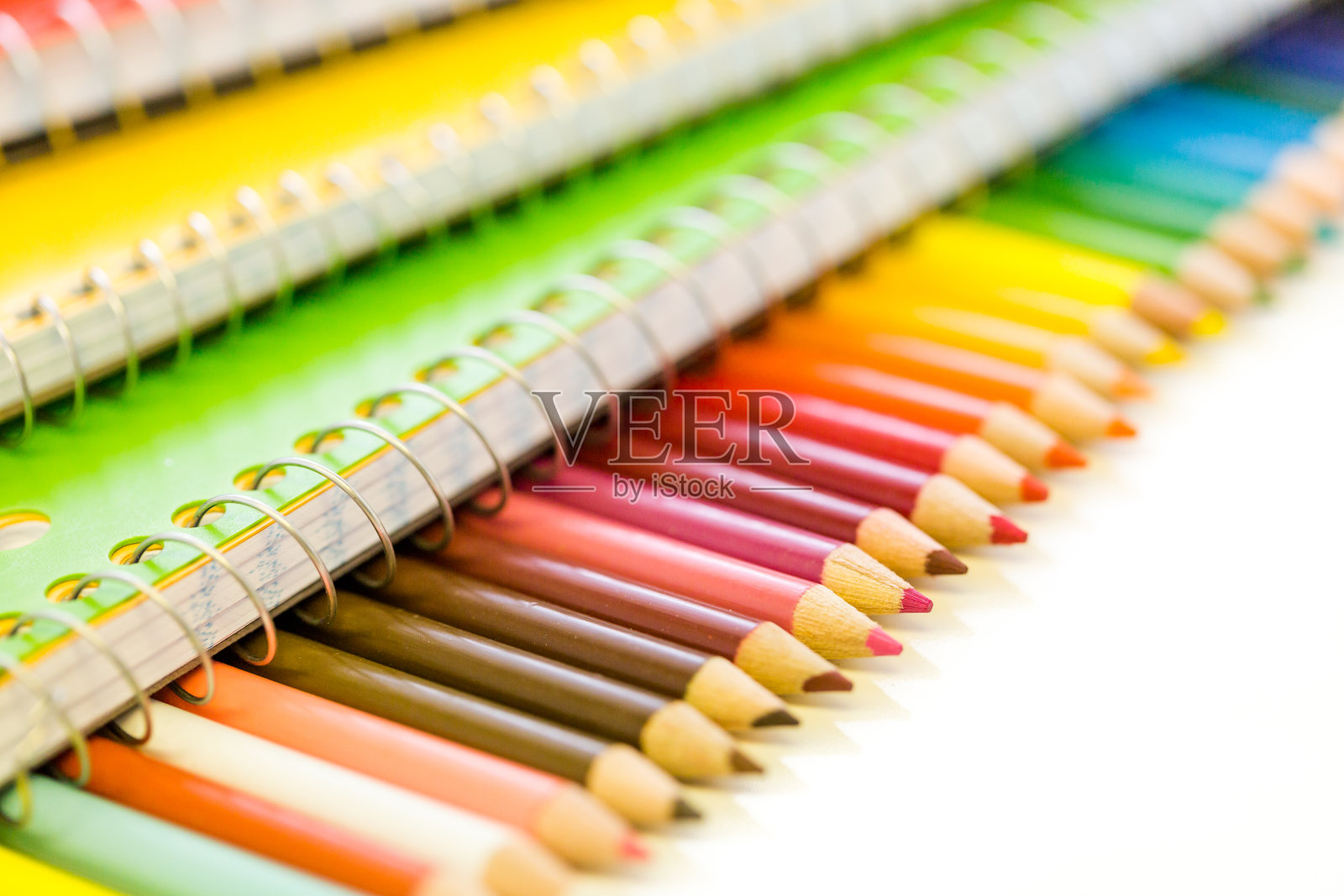 彩色铅笔照片摄影图片
