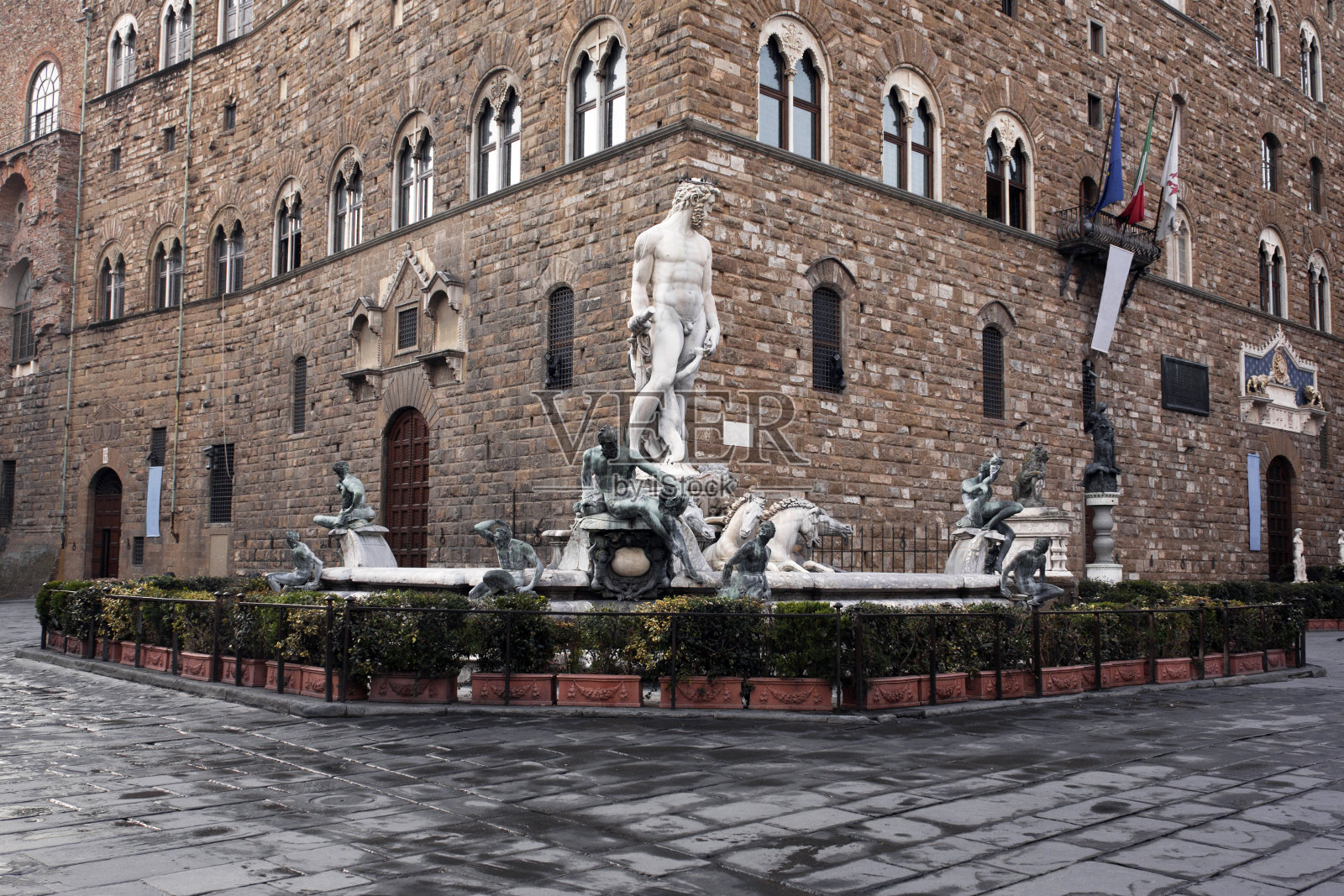 贵族广场的海神喷泉照片摄影图片