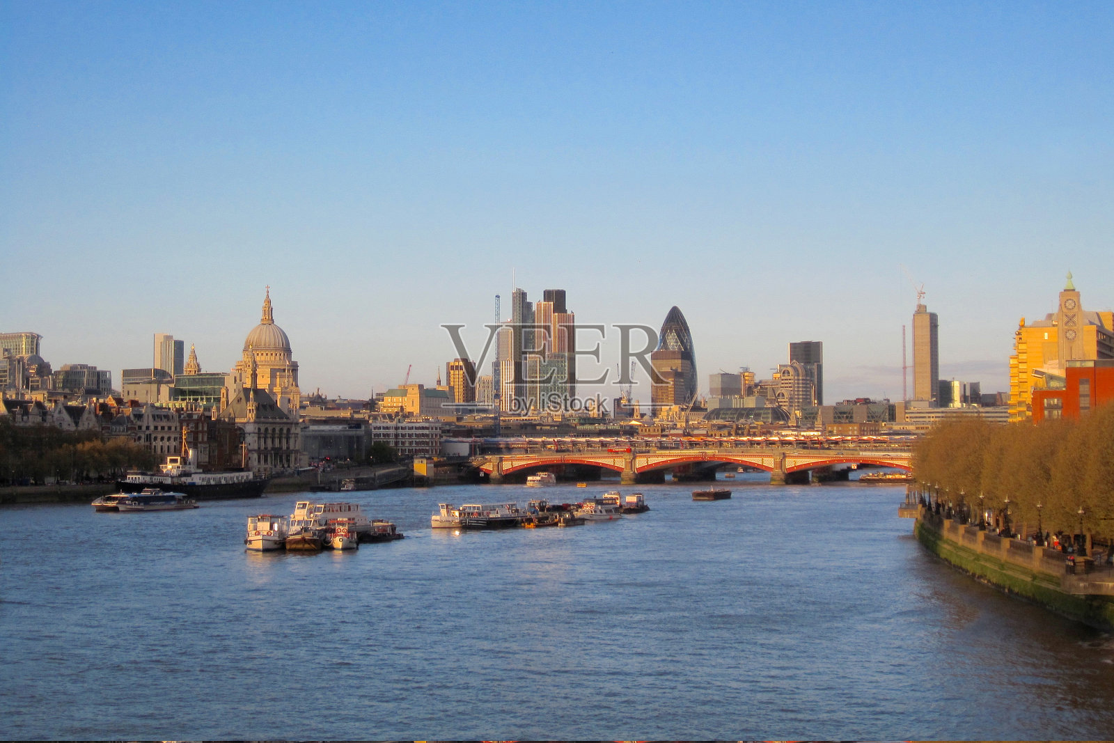 伦敦的天际线照片摄影图片