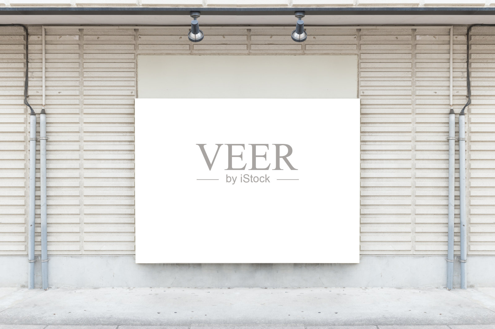 城市里的大广告牌照片摄影图片