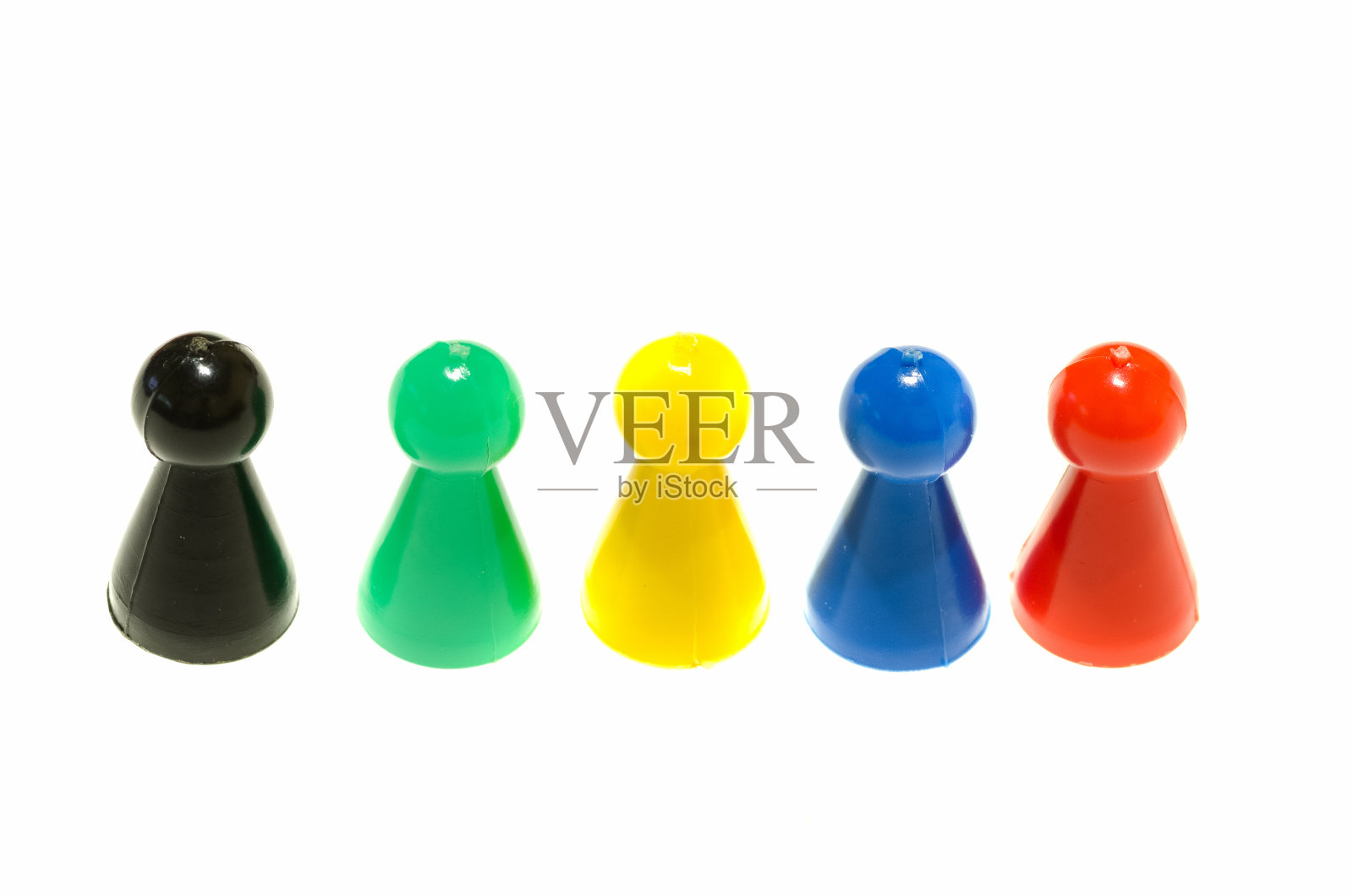 多色游戏人物孤立在白色背景。照片摄影图片