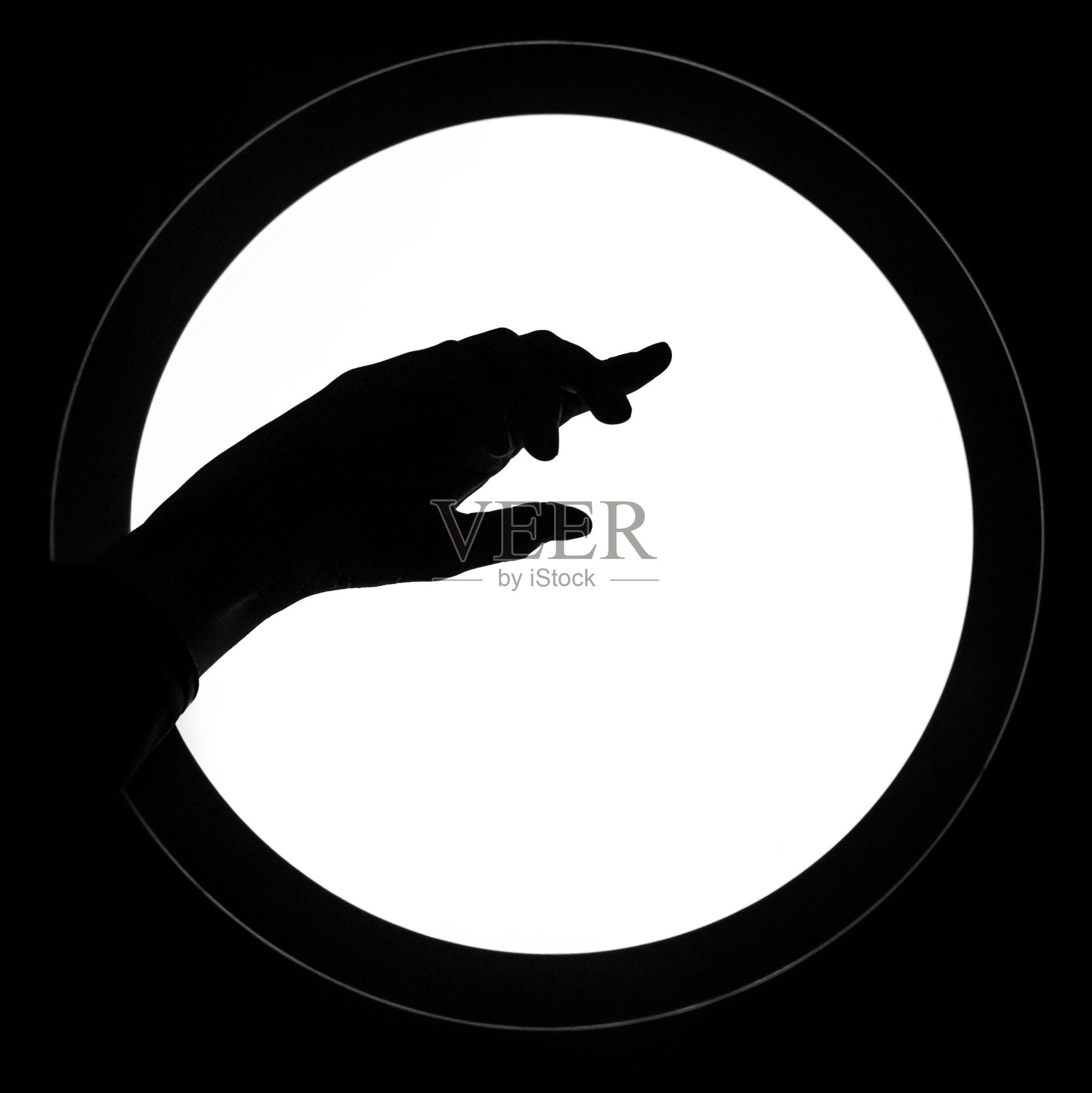 女人手侧影白色背景食指指上照片摄影图片