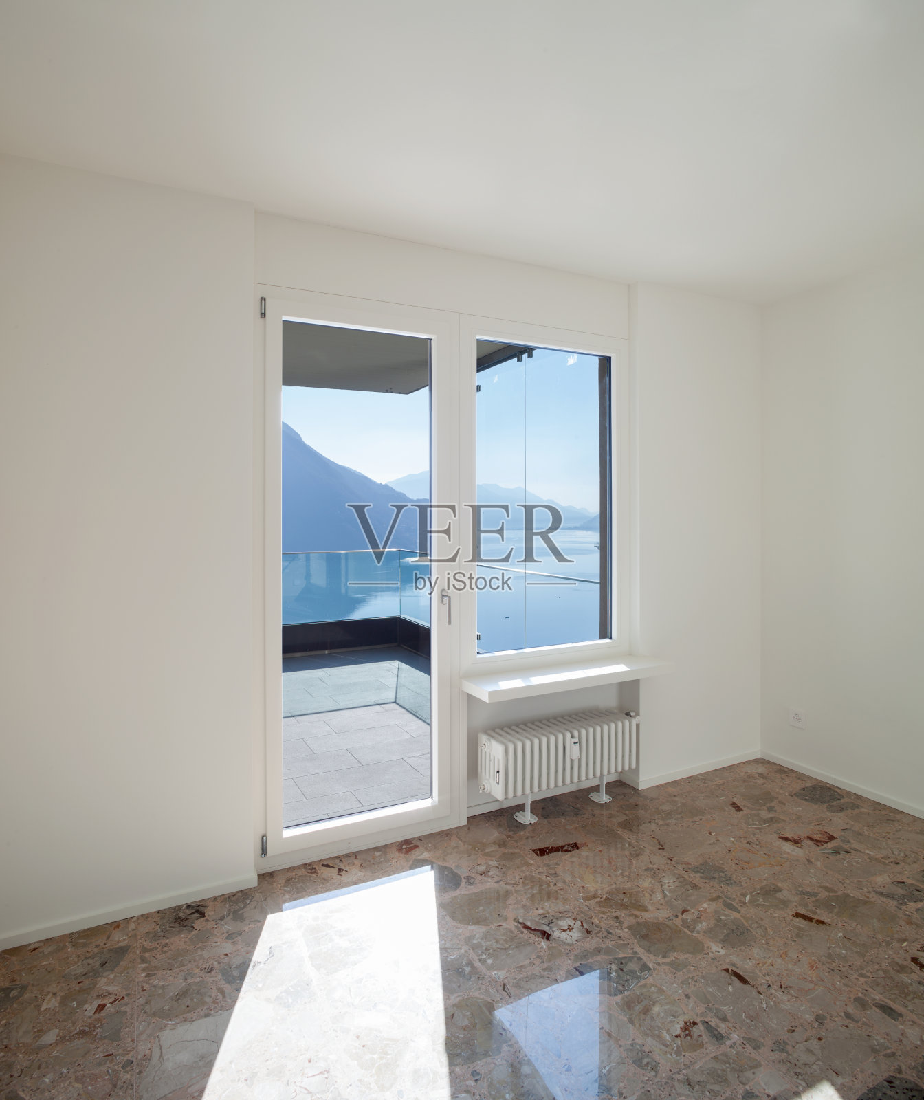 现代住宅中的空房间照片摄影图片