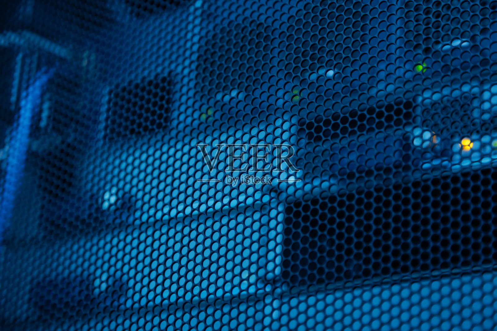 计算机设备通过金属网格照片摄影图片