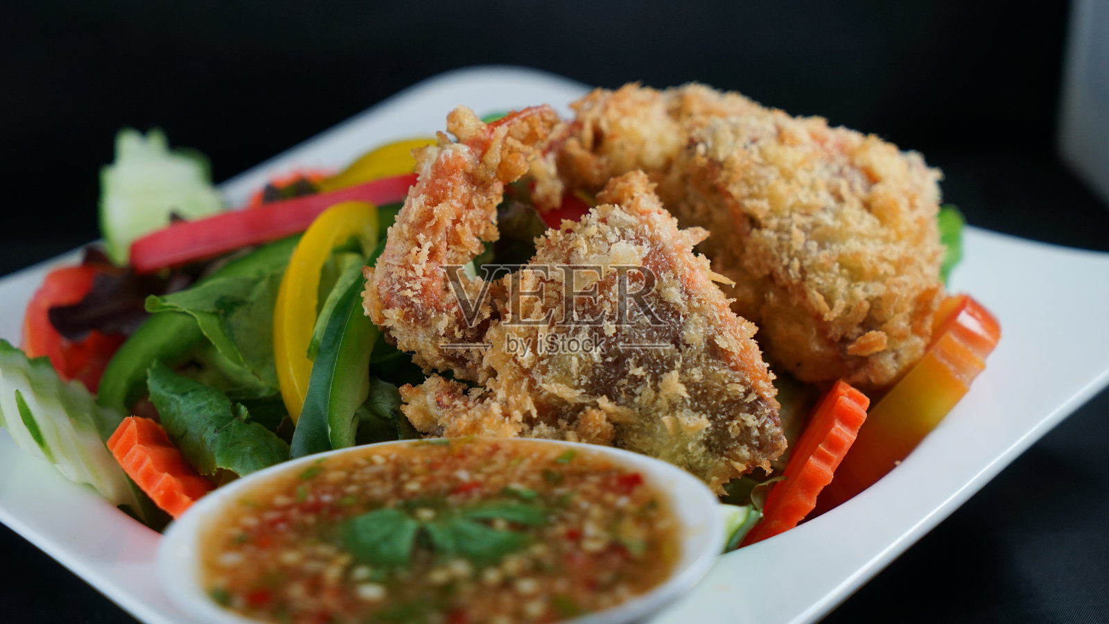 泰国软壳蟹沙拉照片摄影图片