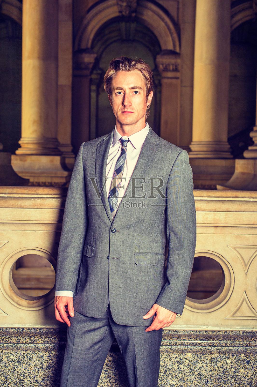 美国年轻商人的肖像照片摄影图片