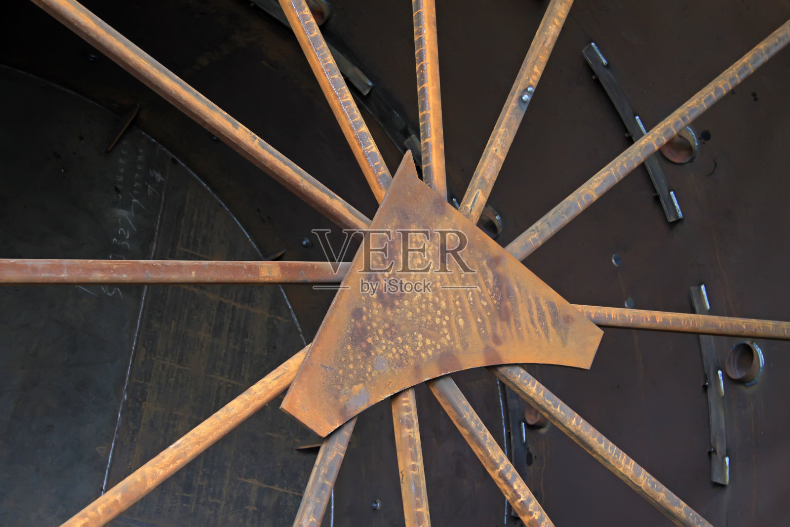 钢板和钢筋焊接件在工厂照片摄影图片