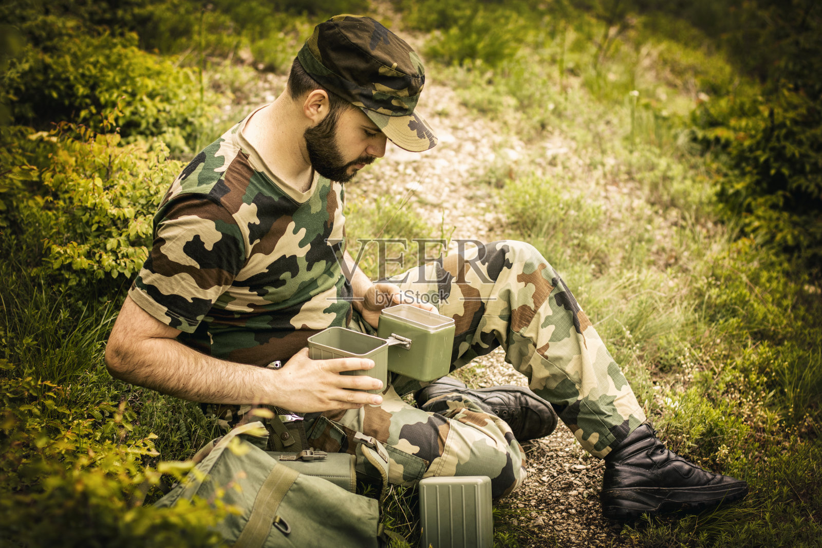 午餐时间到岗照片摄影图片
