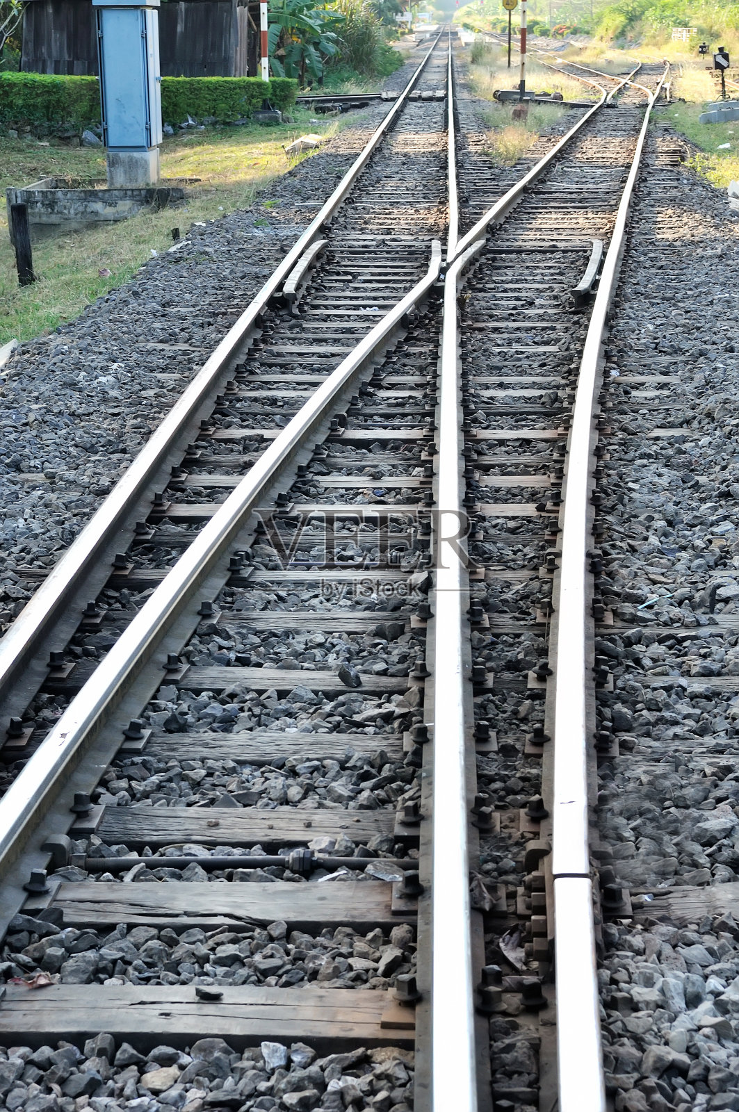 铁路在乡村的景象照片摄影图片