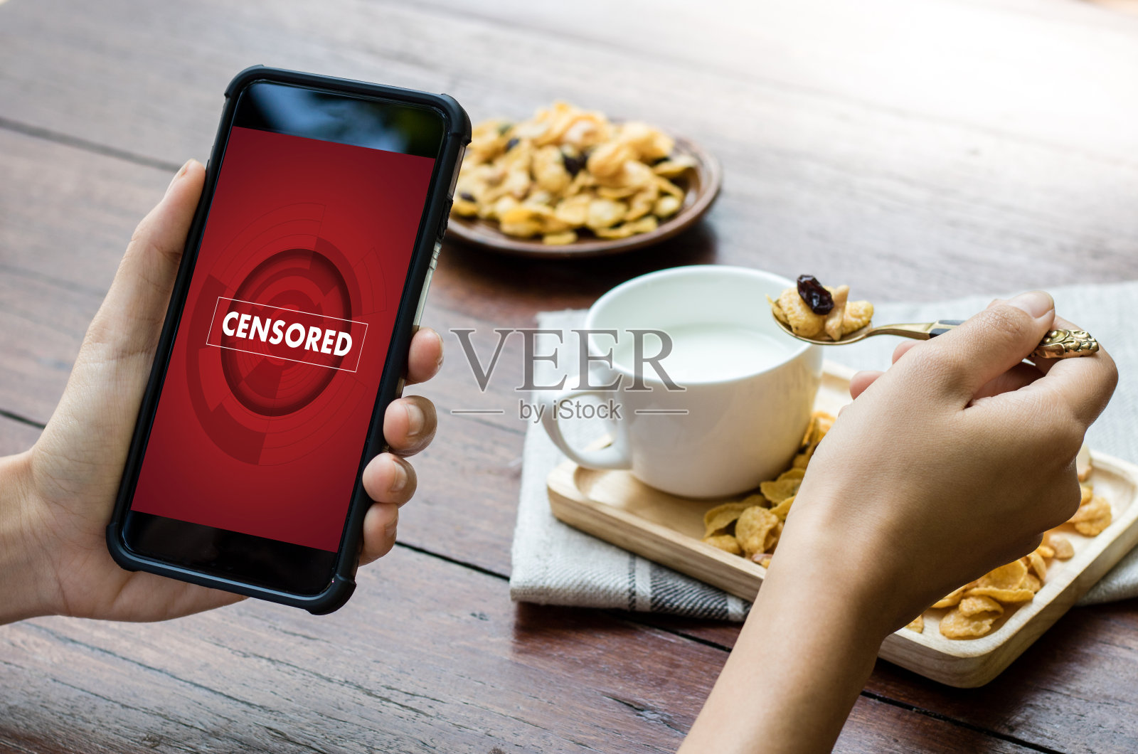 正在工作的商人。特写俯视图的人工作照片摄影图片