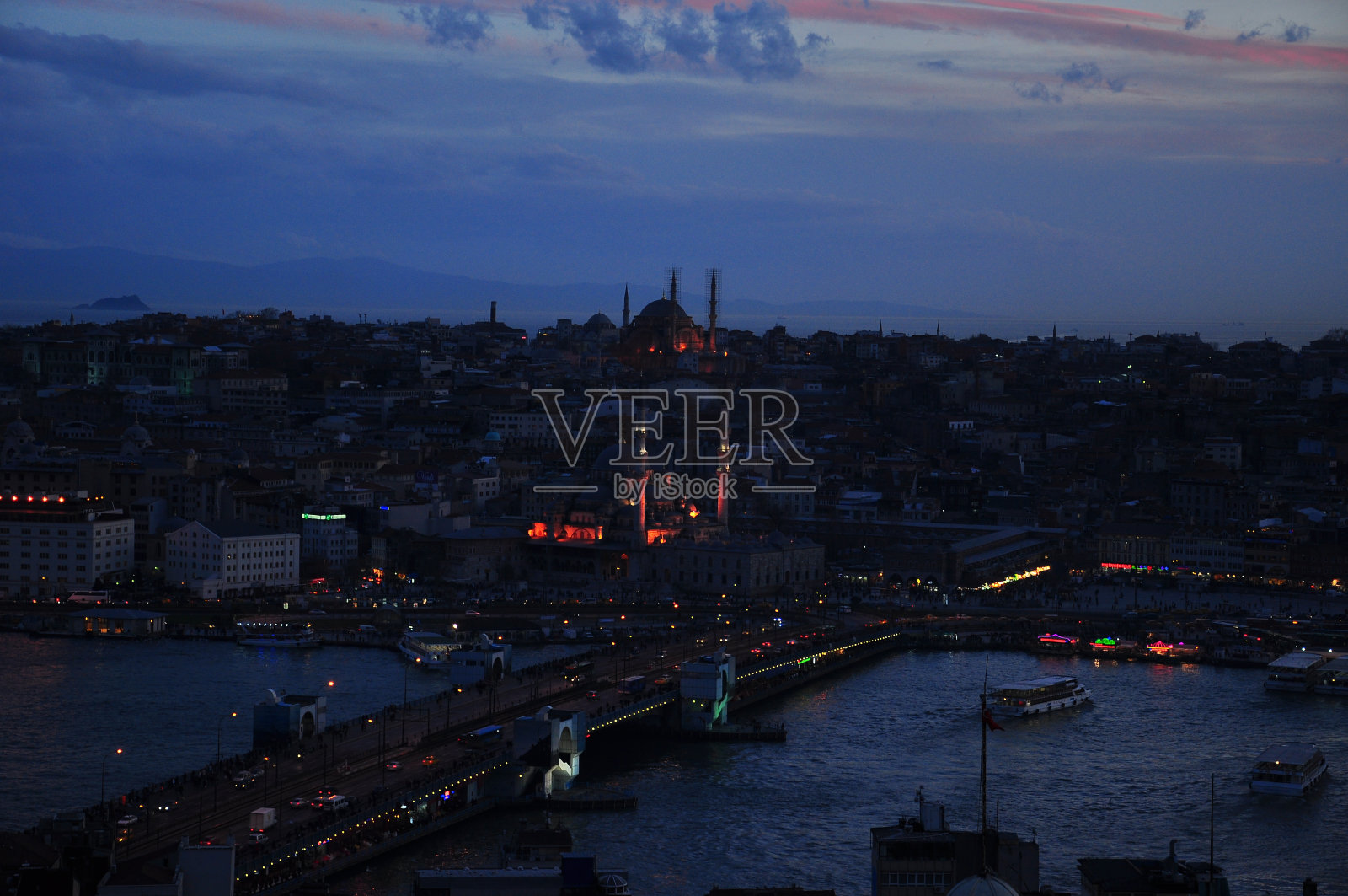 伊斯坦布尔是土耳其的首都，东部旅游城市。照片摄影图片