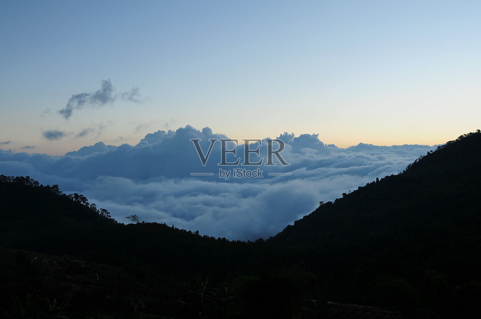 云山行照片摄影图片