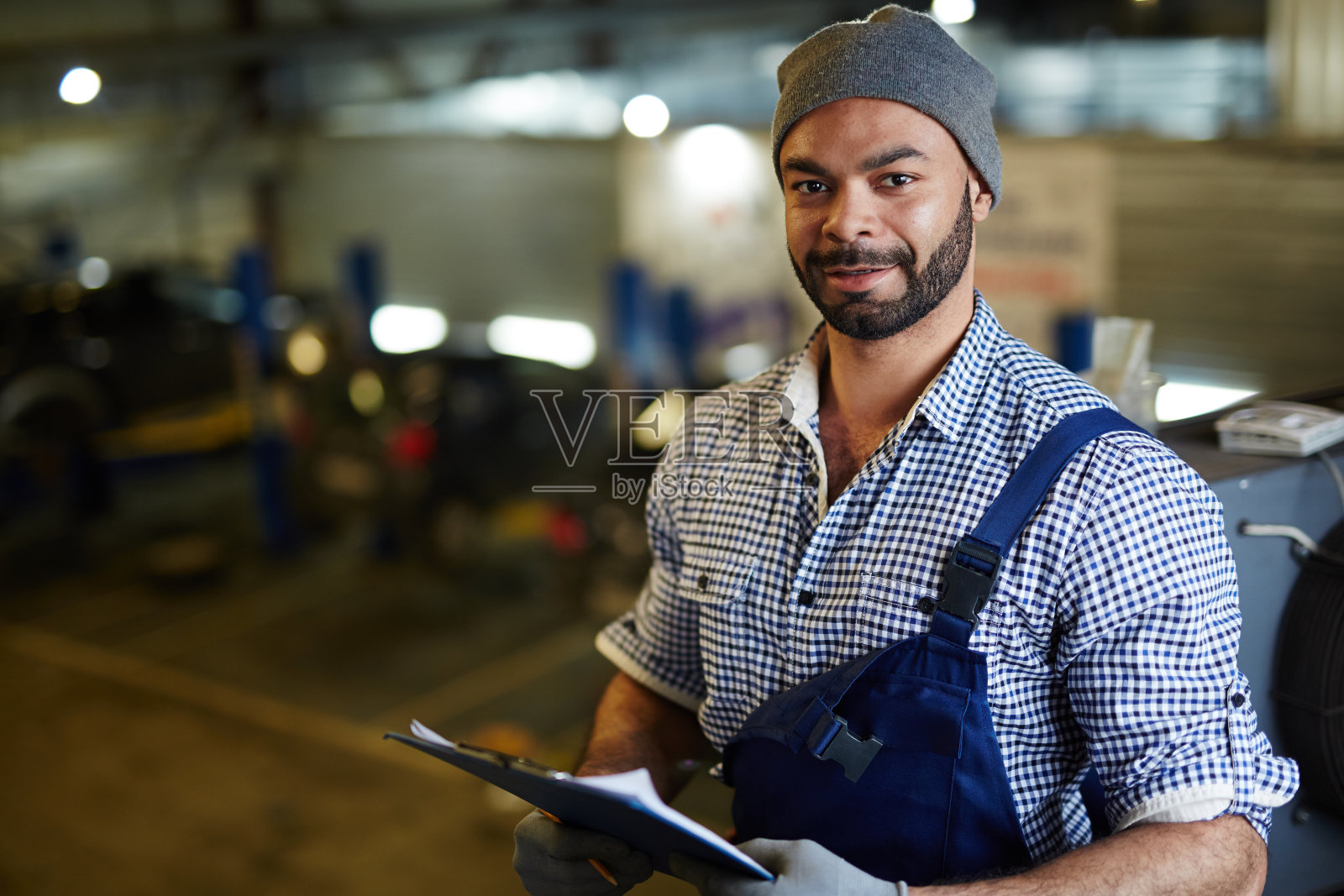 汽车服务专家照片摄影图片
