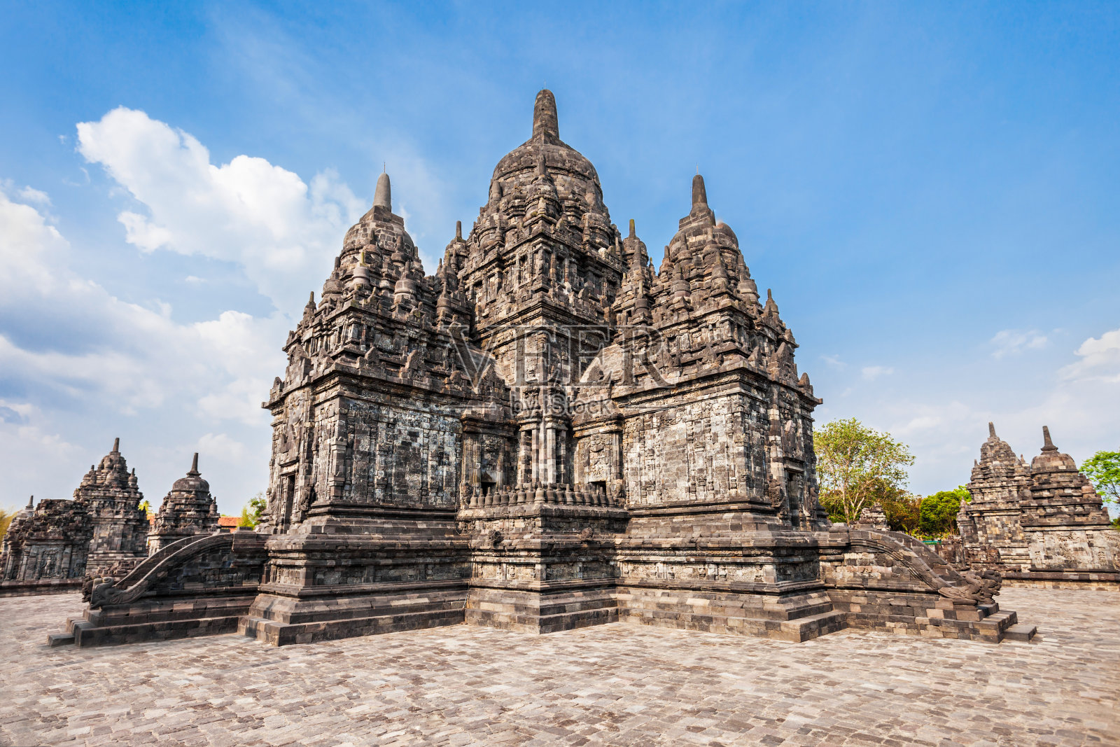 普兰巴南寺照片摄影图片