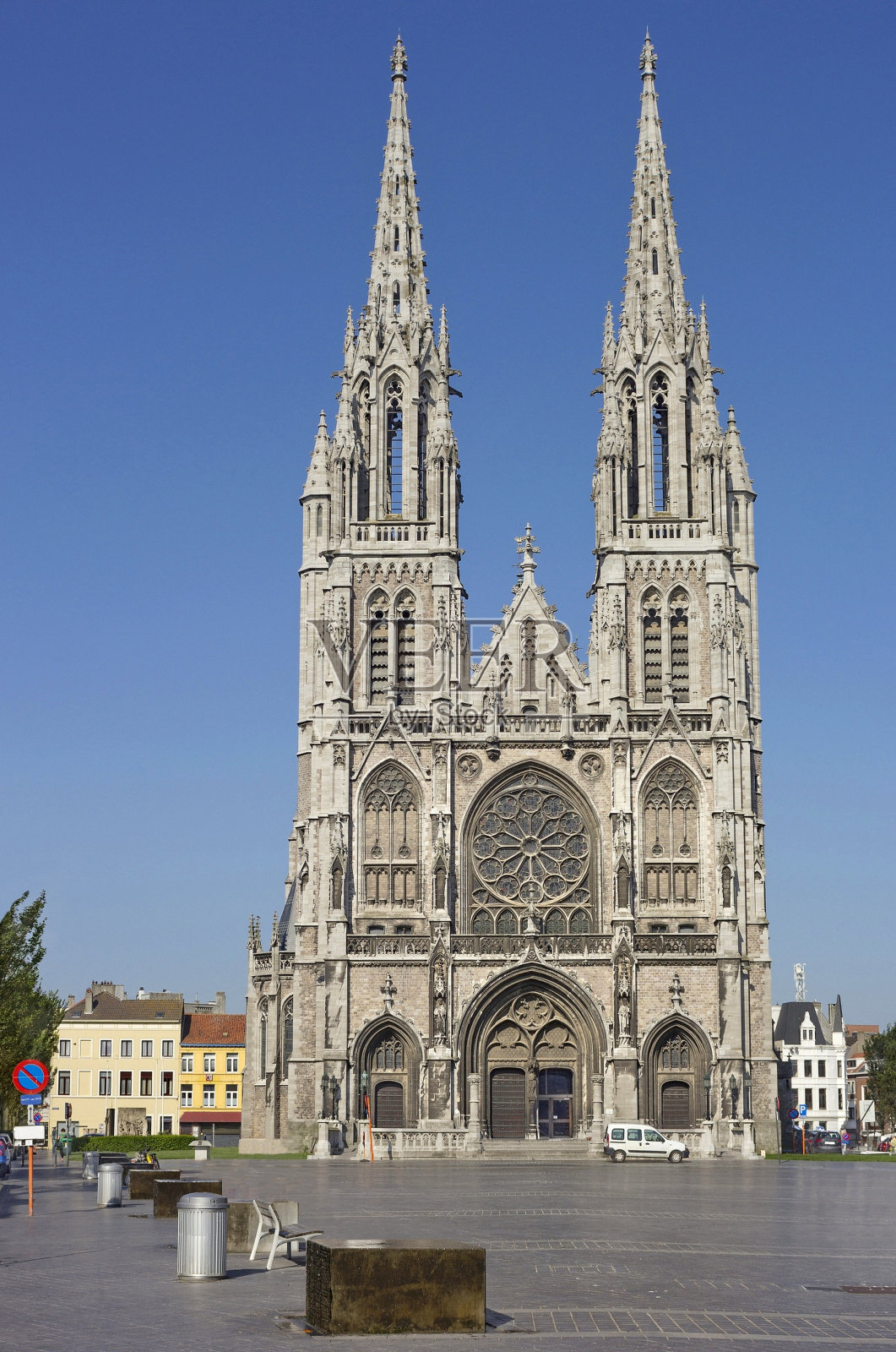 比利时奥斯坦德的彼得和保罗大教堂照片摄影图片