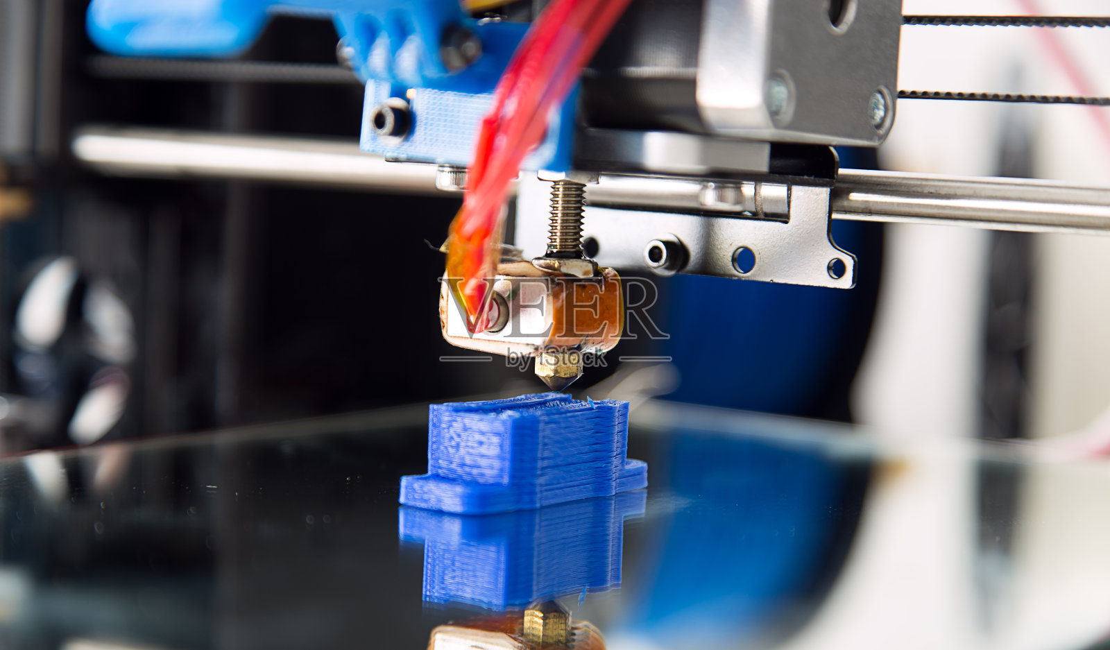 工作中电子三维塑料打印机，3D打印照片摄影图片