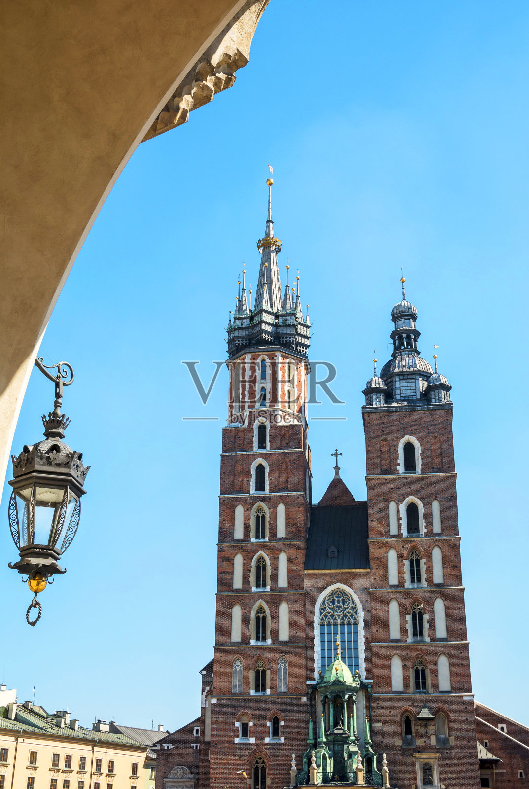 圣玛丽教堂在Rynek Glowny照片摄影图片