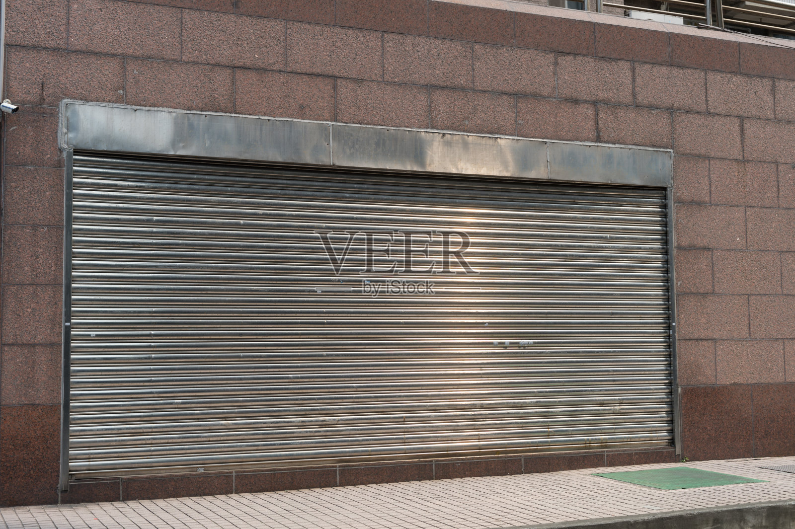 城市里的大广告牌照片摄影图片