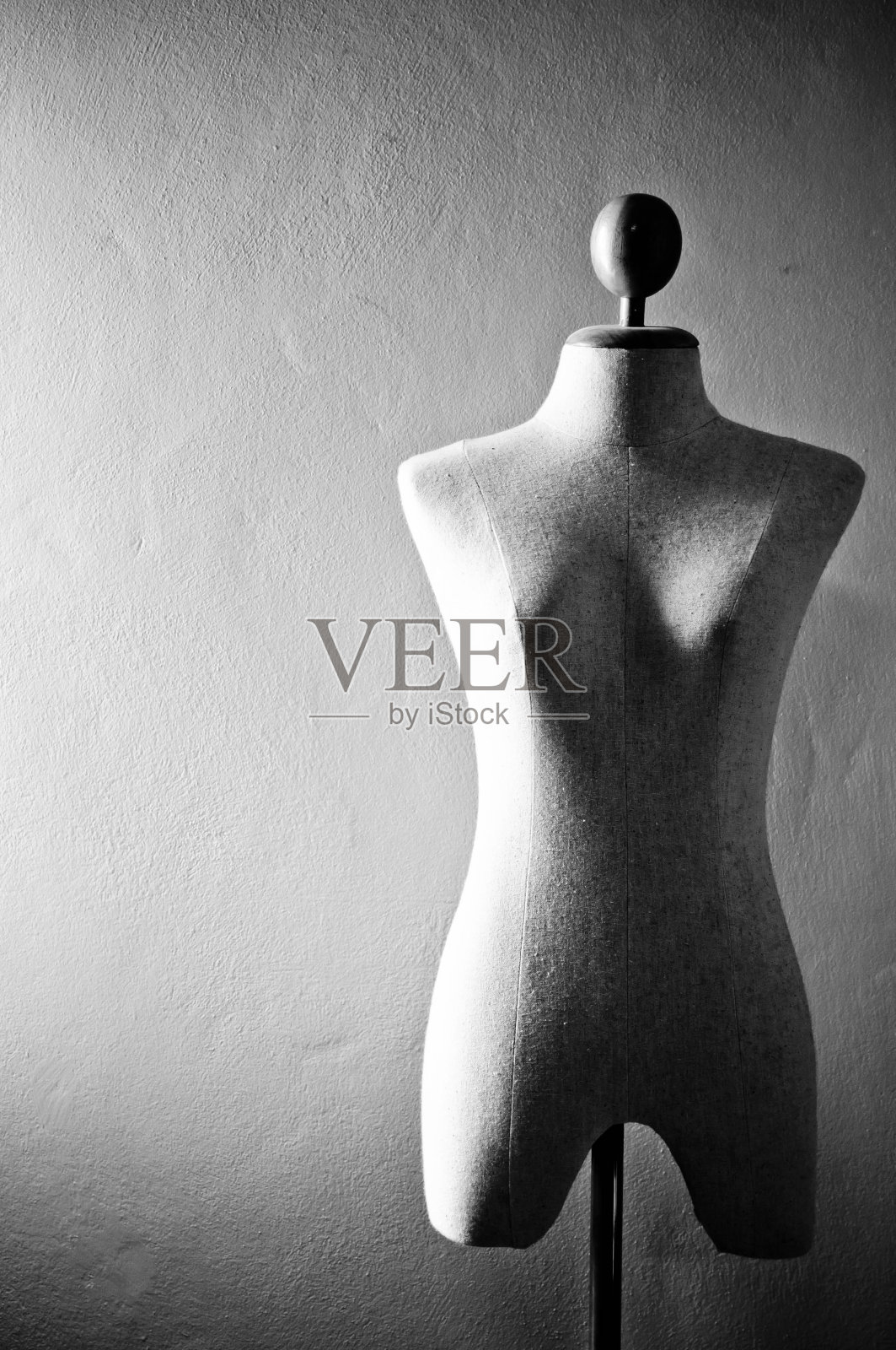 单色服装人体模型照片摄影图片