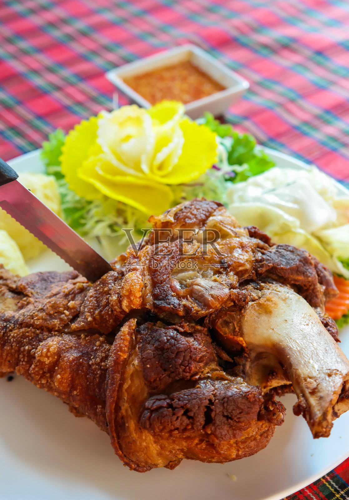 德国烤猪腿照片摄影图片