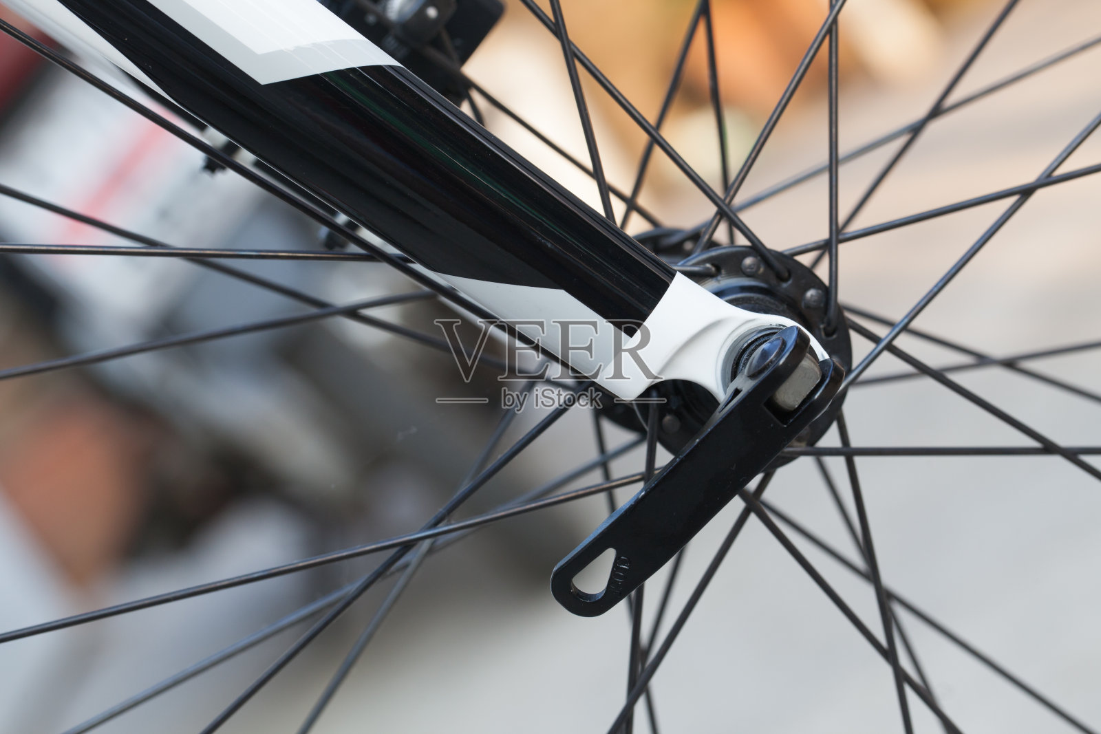 自行车车轮的细节照片摄影图片