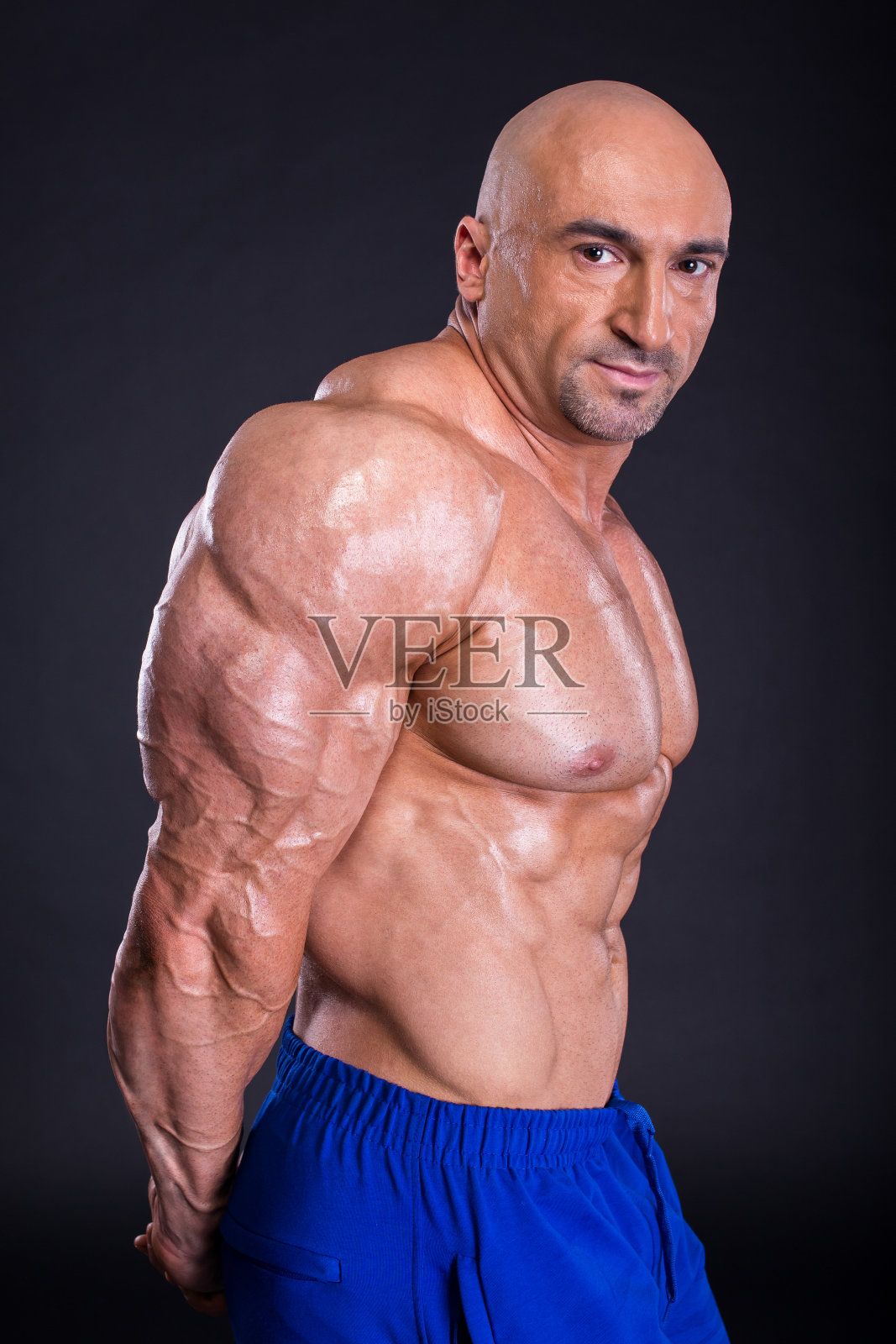 健美运动员照片摄影图片