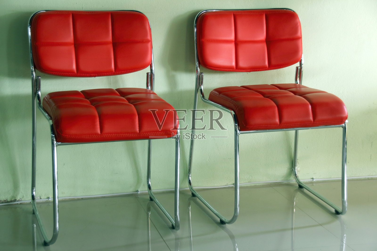 红色的椅子照片摄影图片