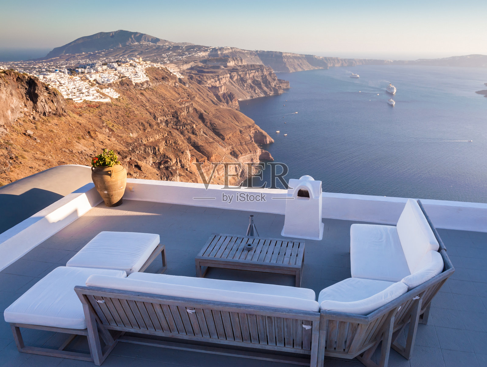 希腊圣托里尼火山口照片摄影图片