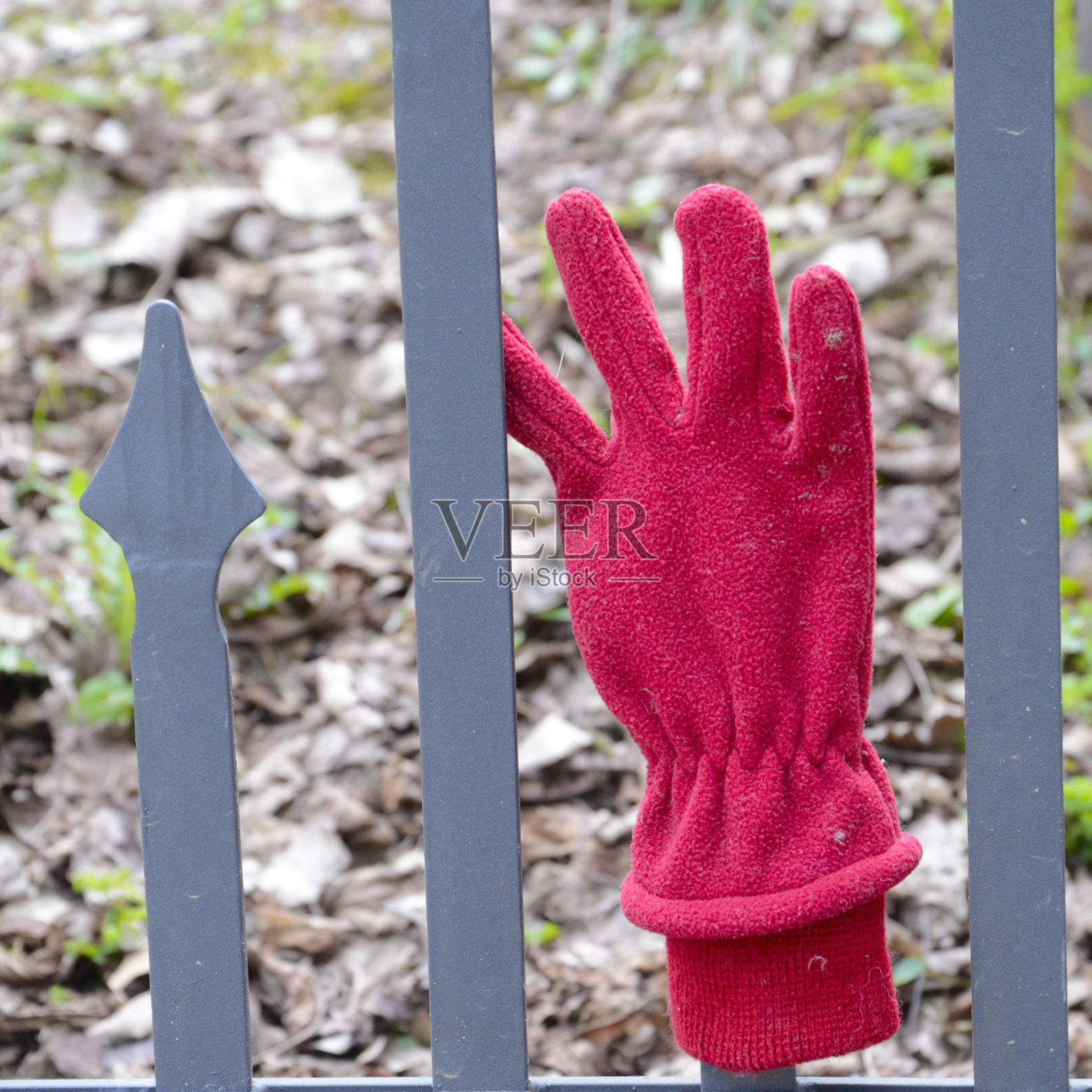 红色手套照片摄影图片